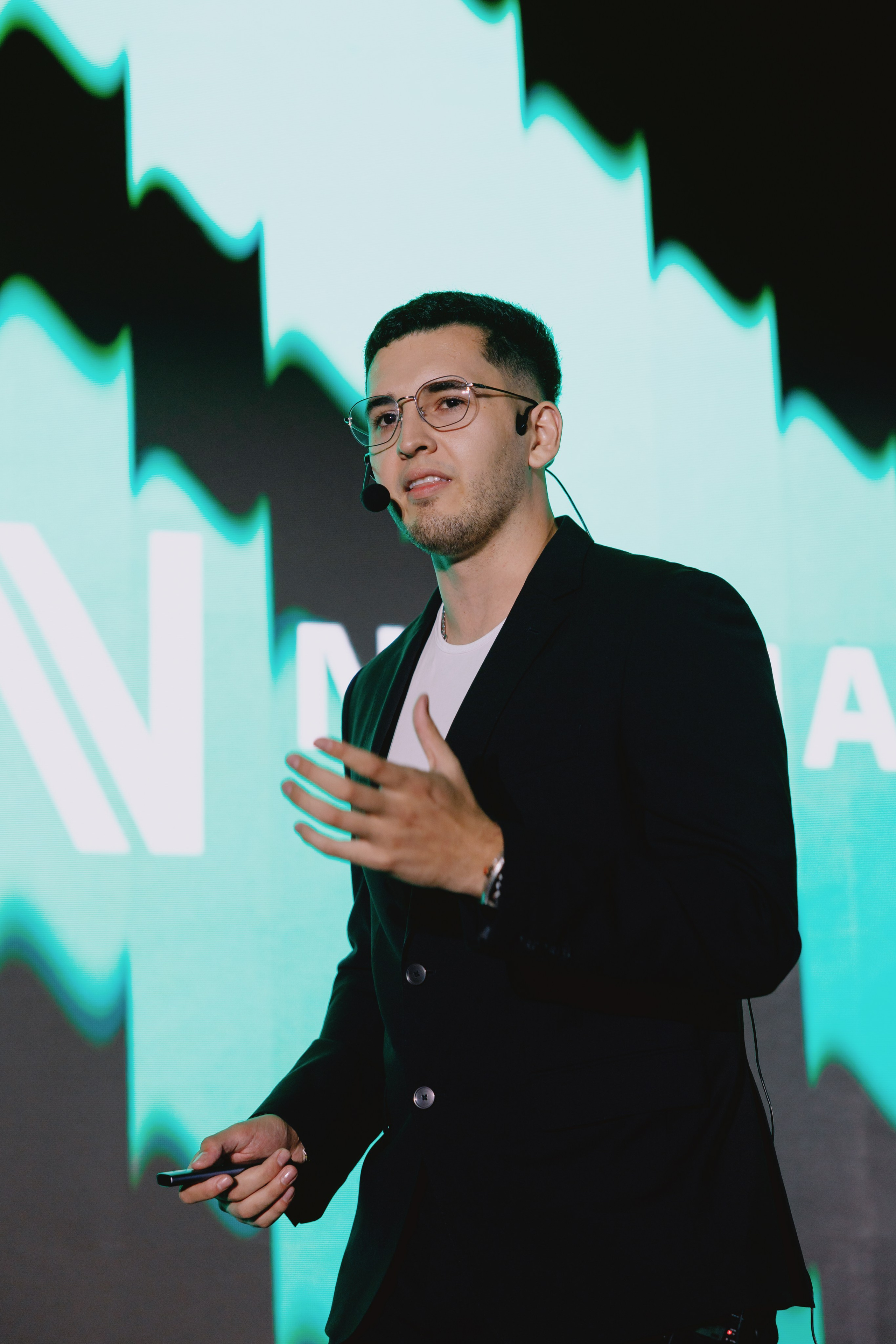 TRADERS DAY By NeomAAA Medellin. NeomAAA Funds Gallery