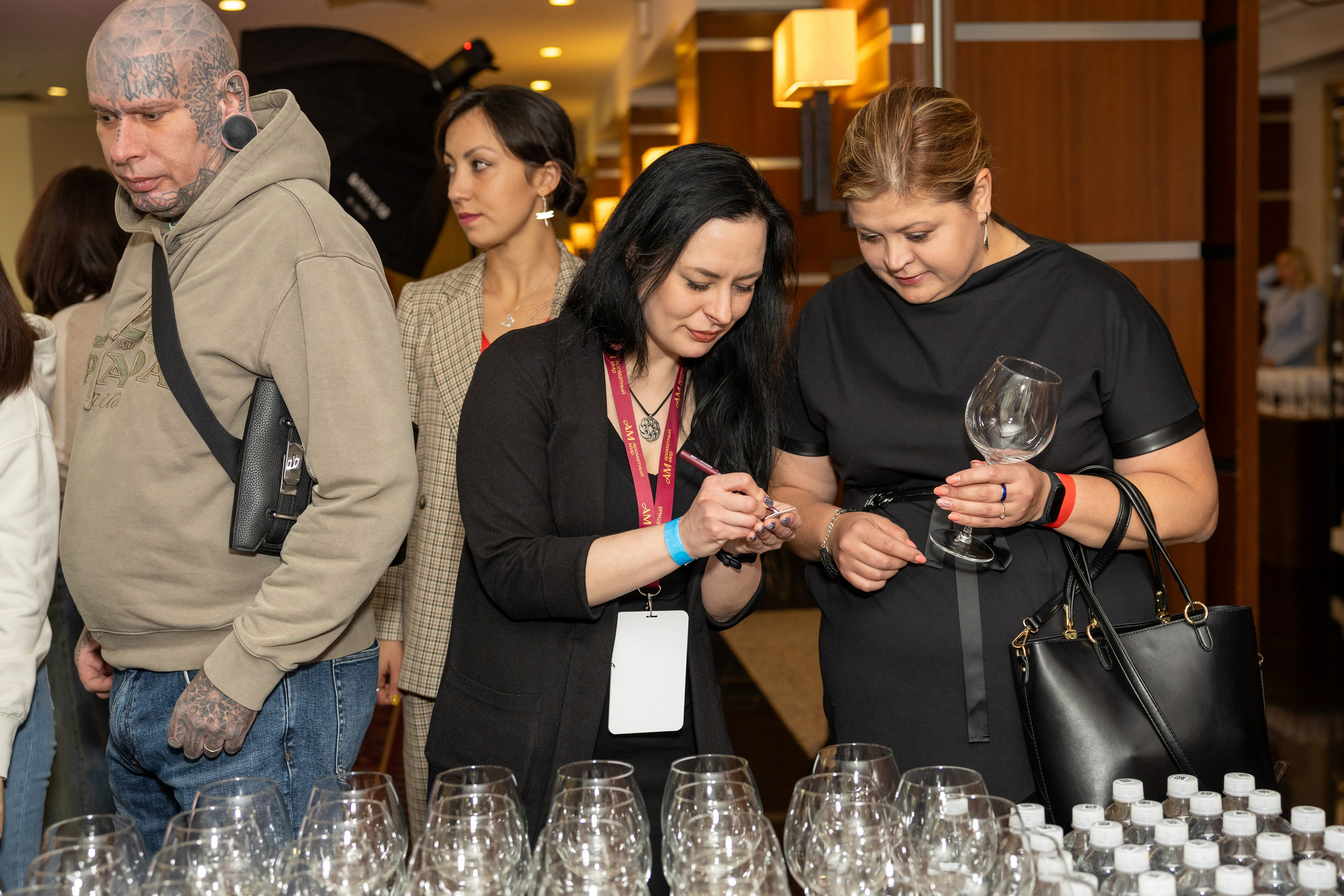 Репортажная фото- и видеосъемка Винного салона «Ароматный мир» в СПб