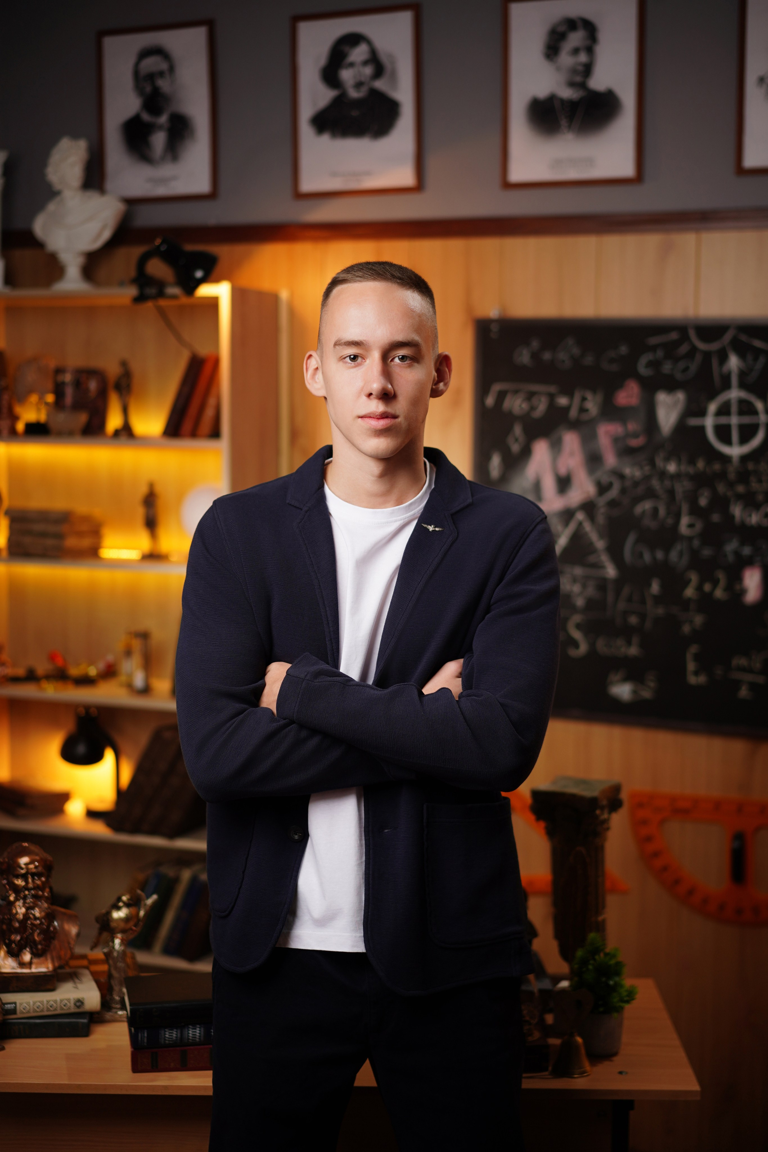 Стиль портрета в студии. GOTRA — выпускные альбомы в Тюмени