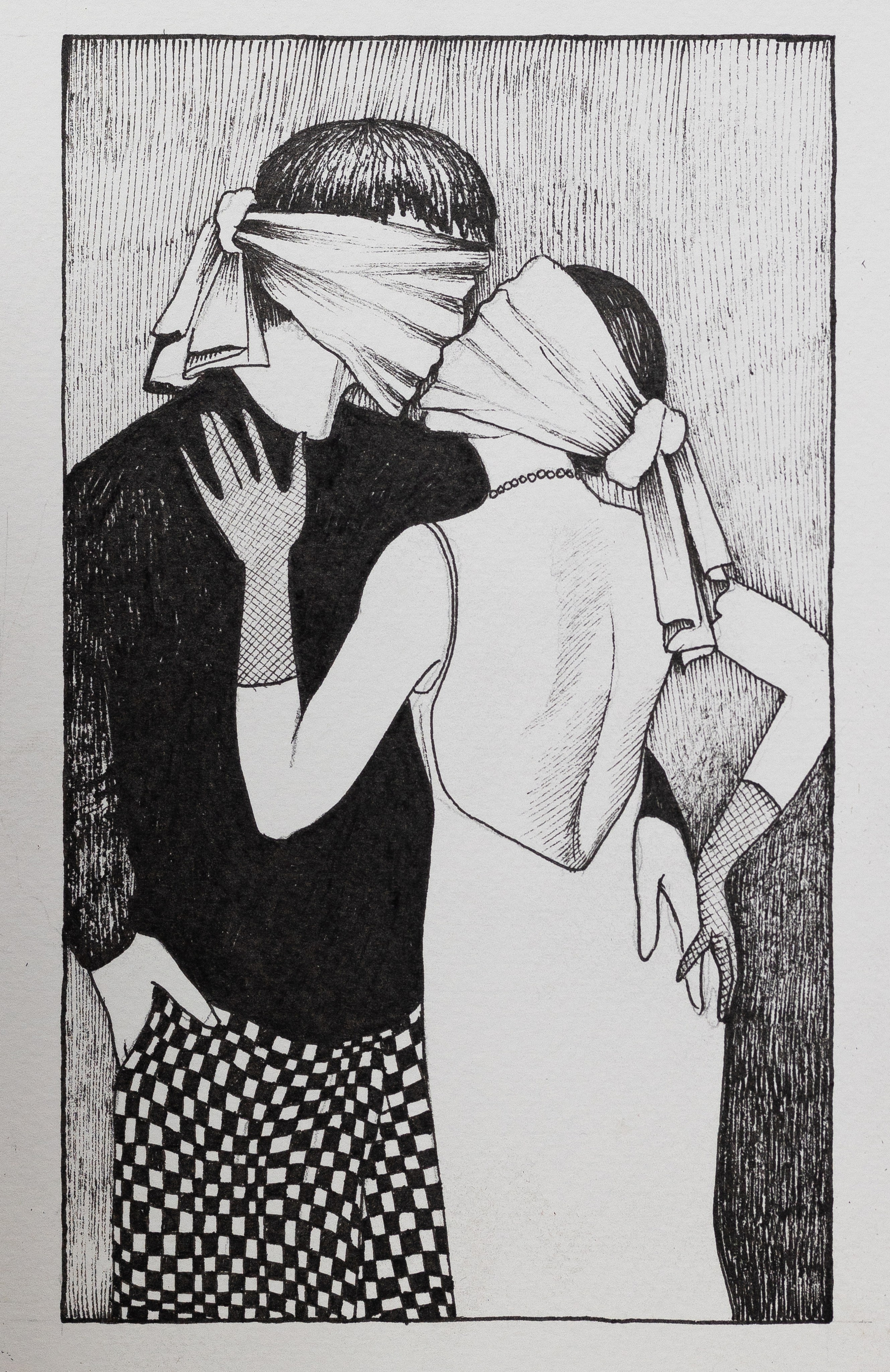 Слепая близость. Две фигуры стоят почти вплотную. Их лица закрыты повязками. Они тянутся друг к другу, касаются, ищут контакт — но не видят. Это сцена притяжения без ясности.🖤 Тень: Эта карта о влечении, построенном на проекциях. Когда люди чувствуют сильную связь, но не видят друг друга такими, какие они есть. Каждый касается не реального человека, а собственной фантазии. Тень проявляется как:— идеализация партнёра— влюблённость в образ— игнорирование очевидных сигналов— отношения, где страсть сильнее понимания Повязки — символ добровольной слепоты. Иногда люди чувствуют, что что-то не так…но предпочитают не снимать ткань.Настоящая близость начинается тогда, когда появляется взгляд. Когда человек решается увидеть другого —со слабостями, несовершенствами, реальными границами. И быть увиденным самому. Иногда это разрушает иллюзию. Иногда делает связь глубже. Но только через видение появляется настоящая встреча. Ключ к исцелению и практическая работа в руководстве к картам. стоимость постера 3000р.