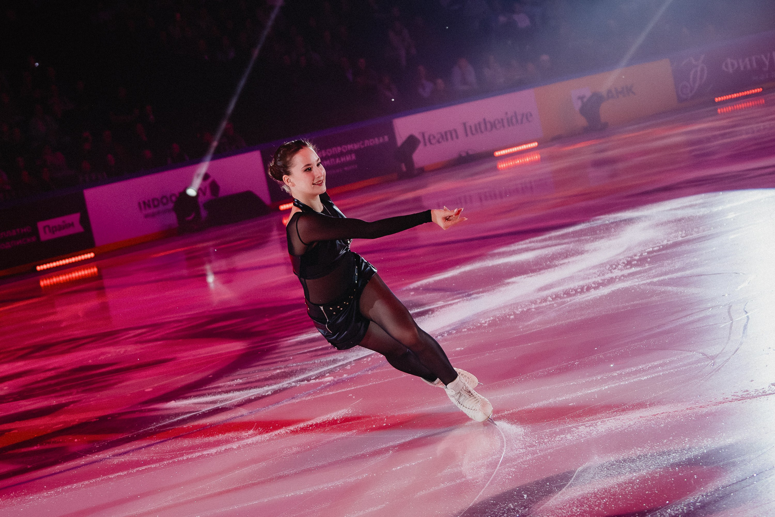 Шоу Этери Тутберидзе в Новосибирске. Воробьева Ксения — Спортивный и танцевальный фотограф Новосибирск