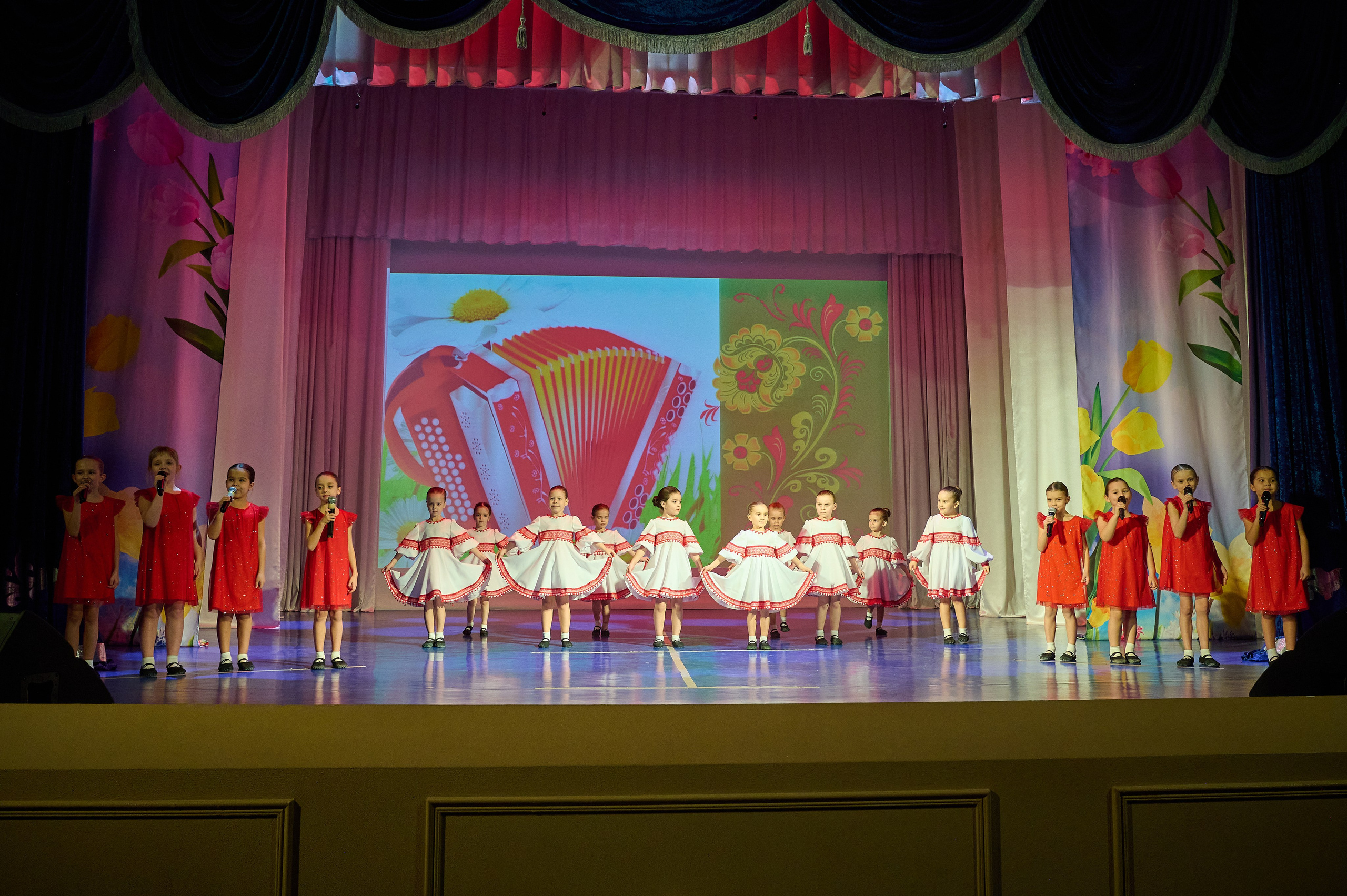 8 марта Марьина роща. Жизнь курорта Кабардинка в фотографиях