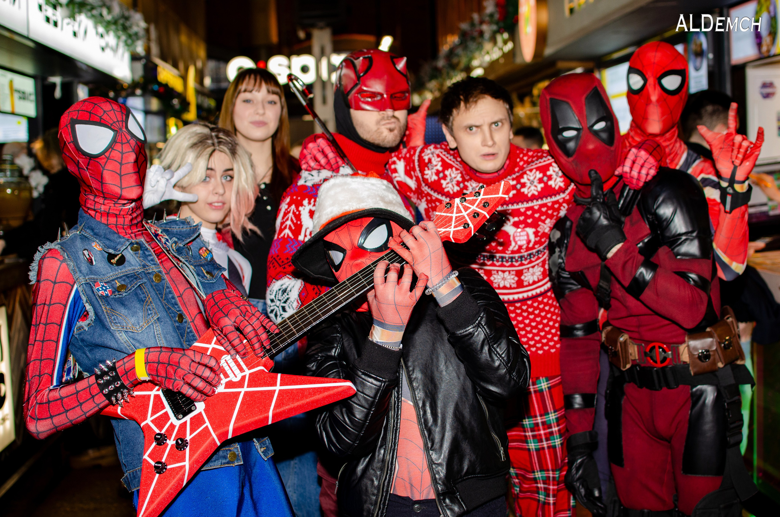 Марвел комикс картинки персонажей и косплей фото в России