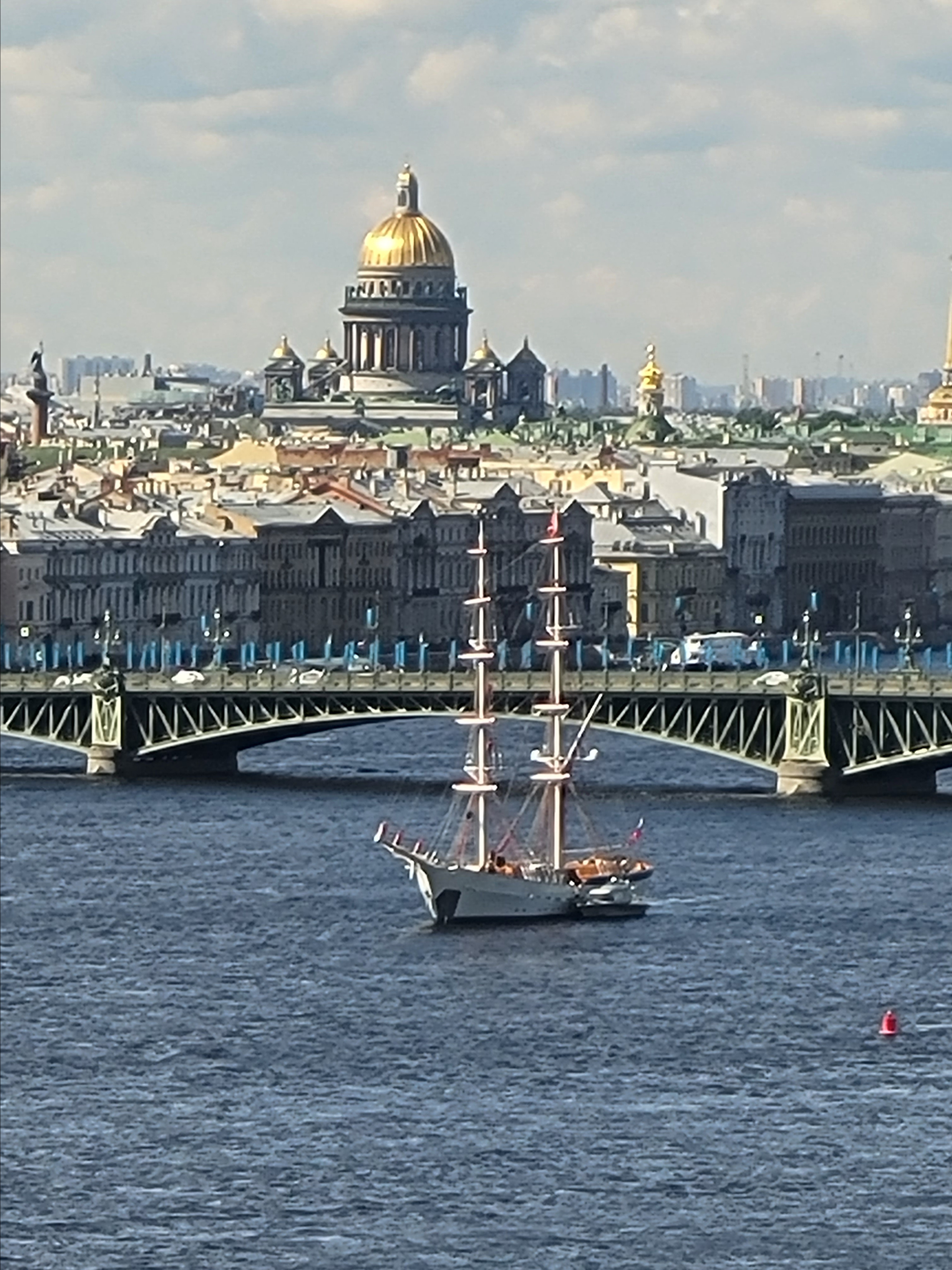 Подготовка к фестивалю Алые паруса