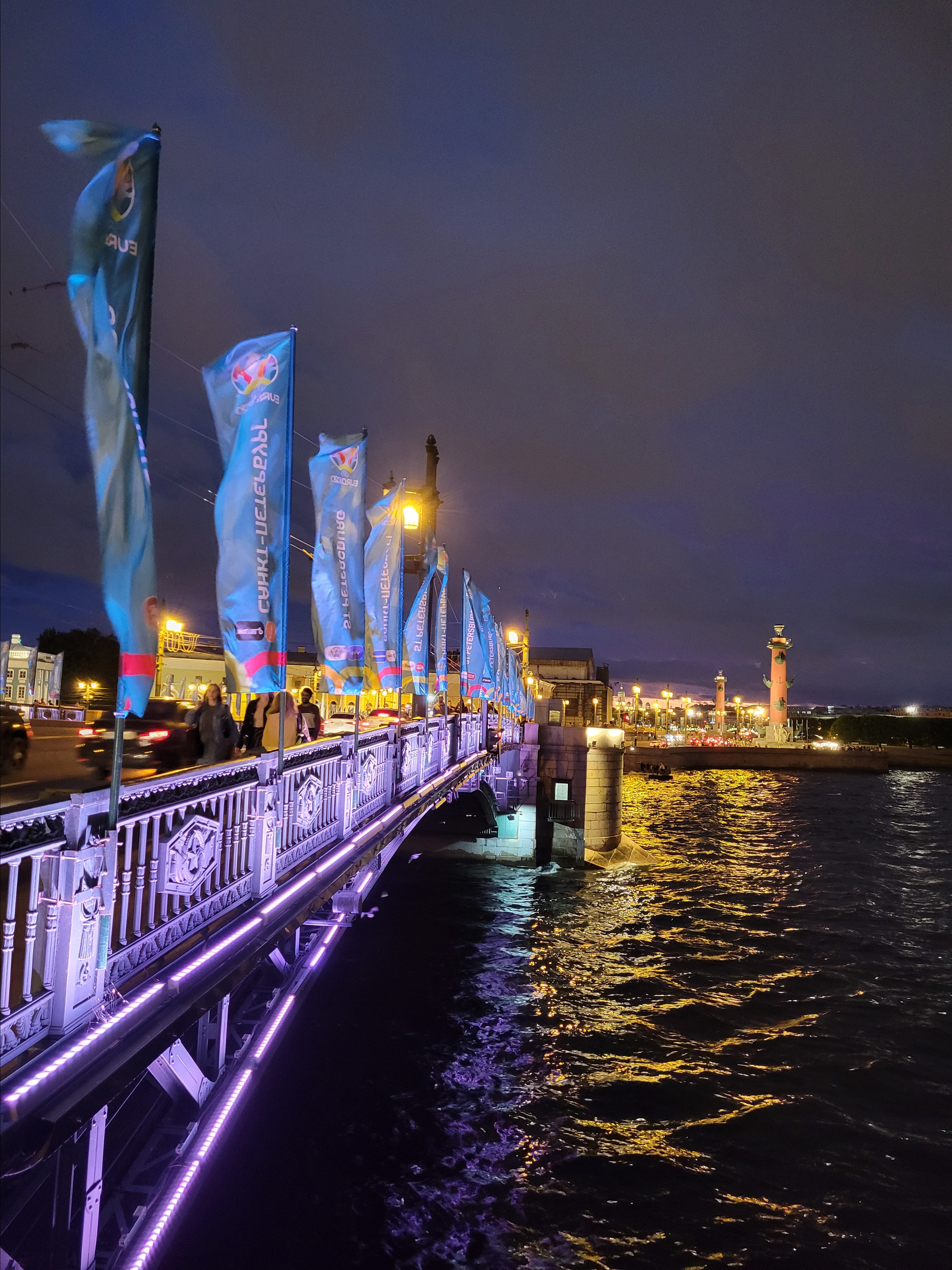 Футбол в городе везде