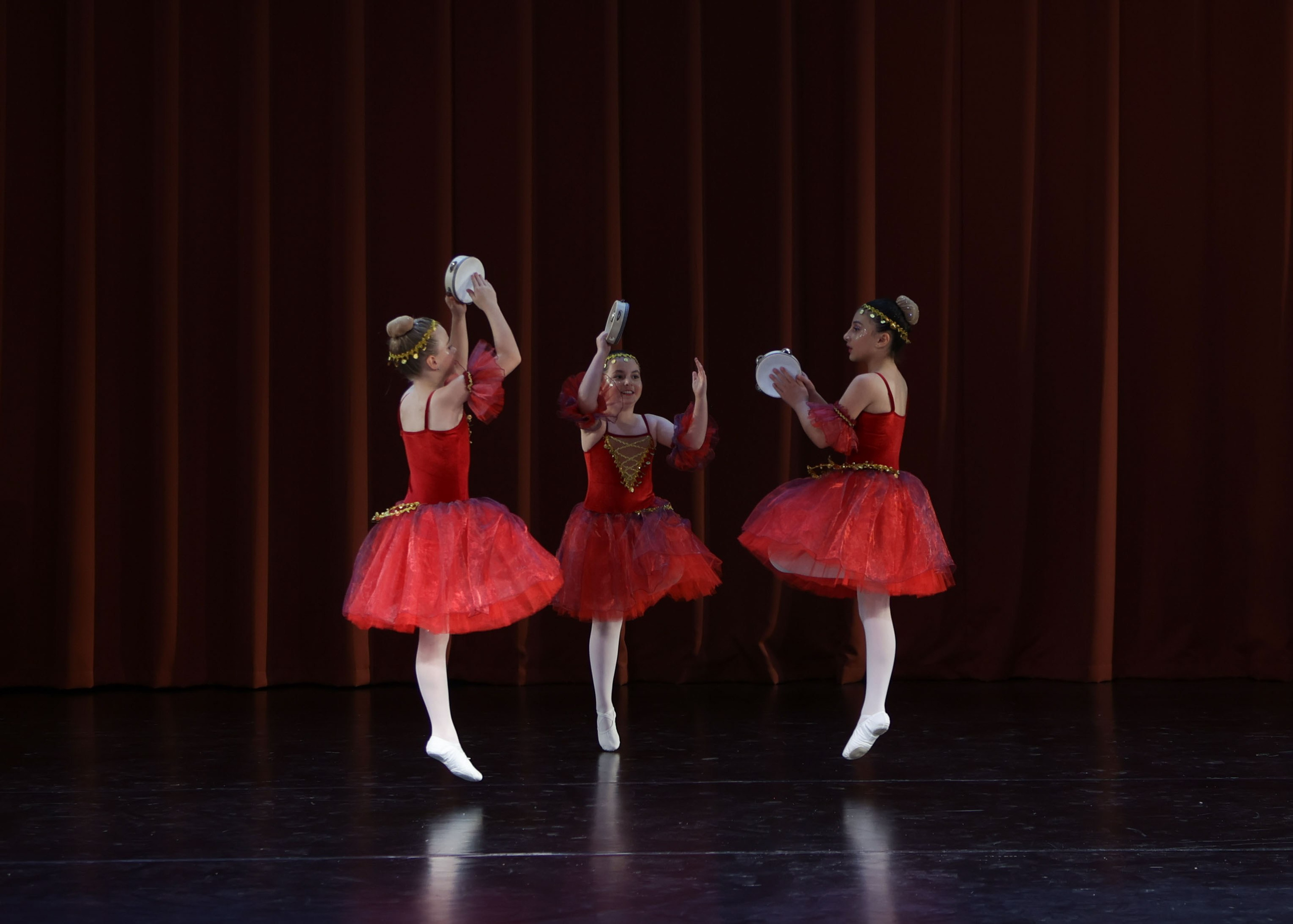 Фестиваль хореографического искусства «КУБОК ЛЕГЕНДЫ — 2025». Выпускные альбомы и школьный фотограф в Подольске, Троицке, Щербинке, Москве и Московской области