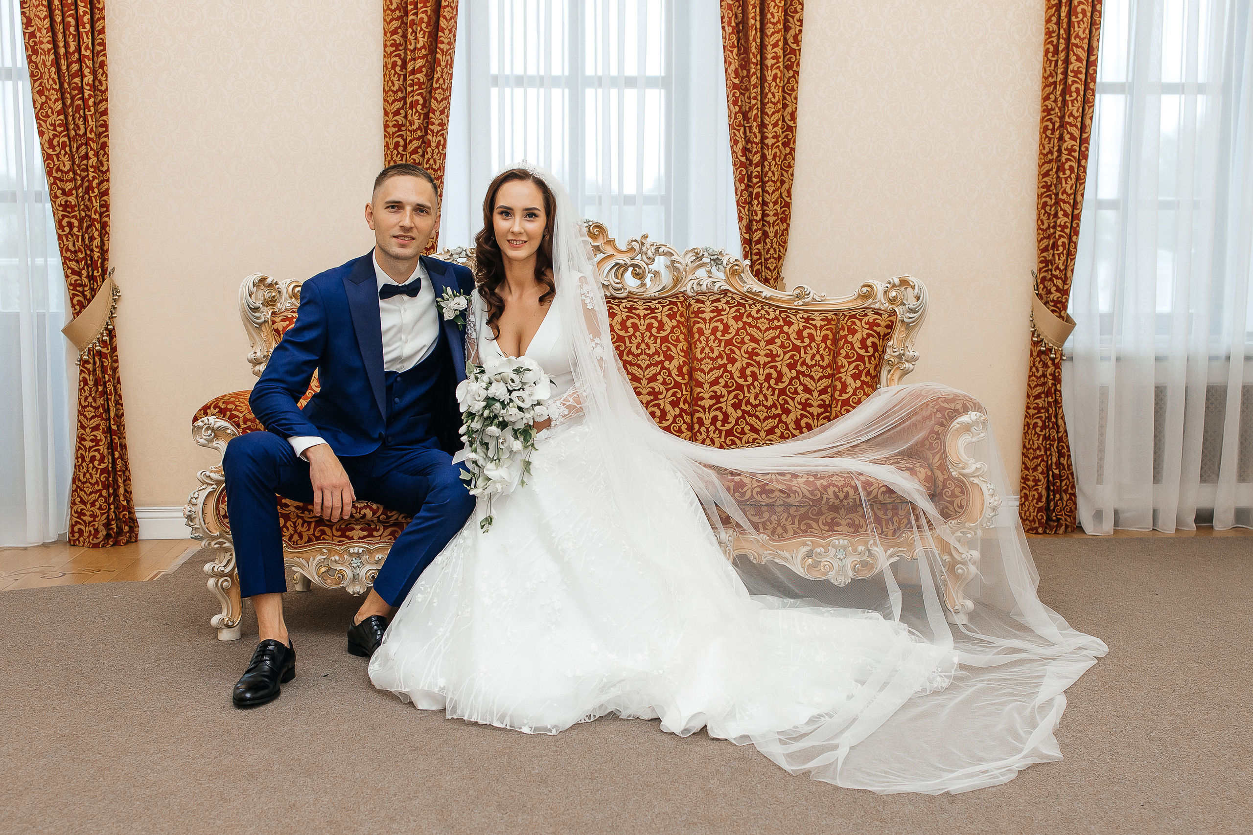 Элегантная свадебная фотосессия в дождливый день. Олег Сверчков | Свадебный фотограф Вологда