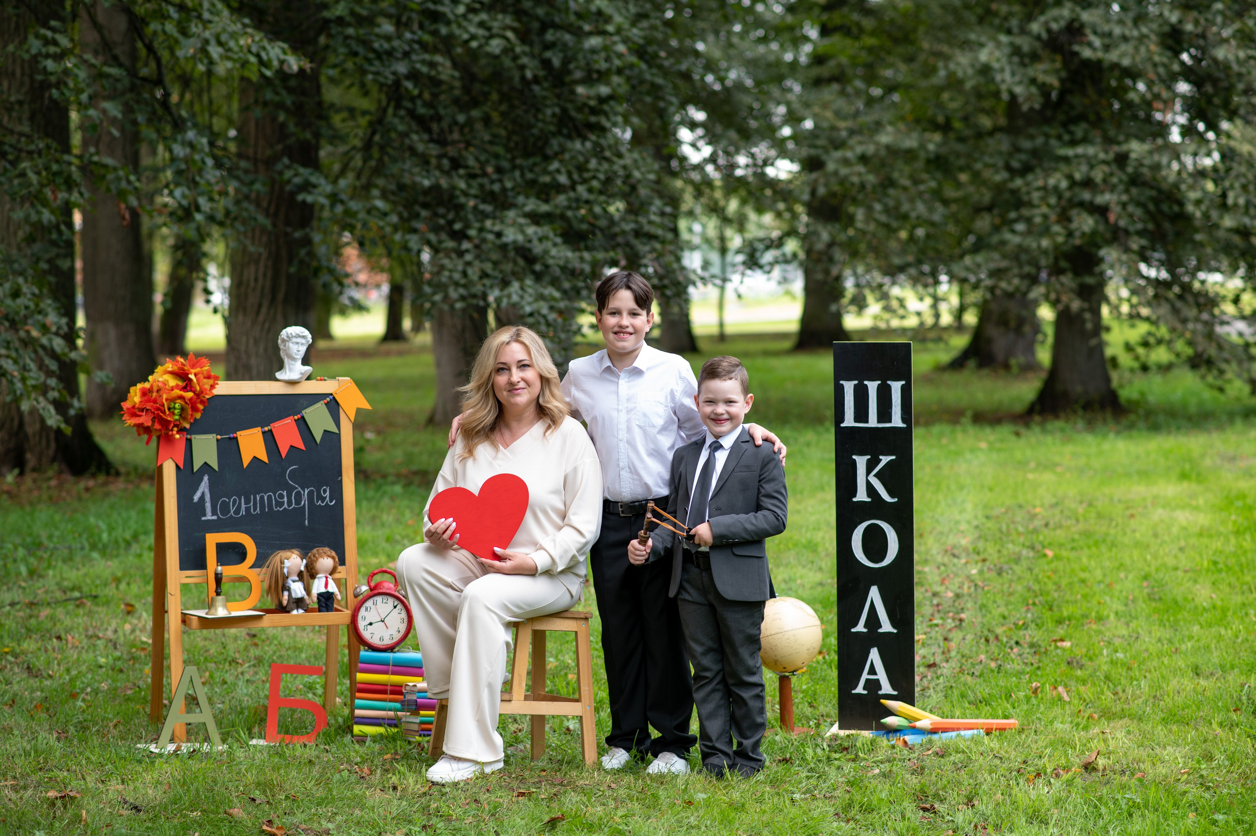 Проект «Здравствуй, школа!». Выпускные альбомы в саду и школе. Подольск. Лифарь Татьяна