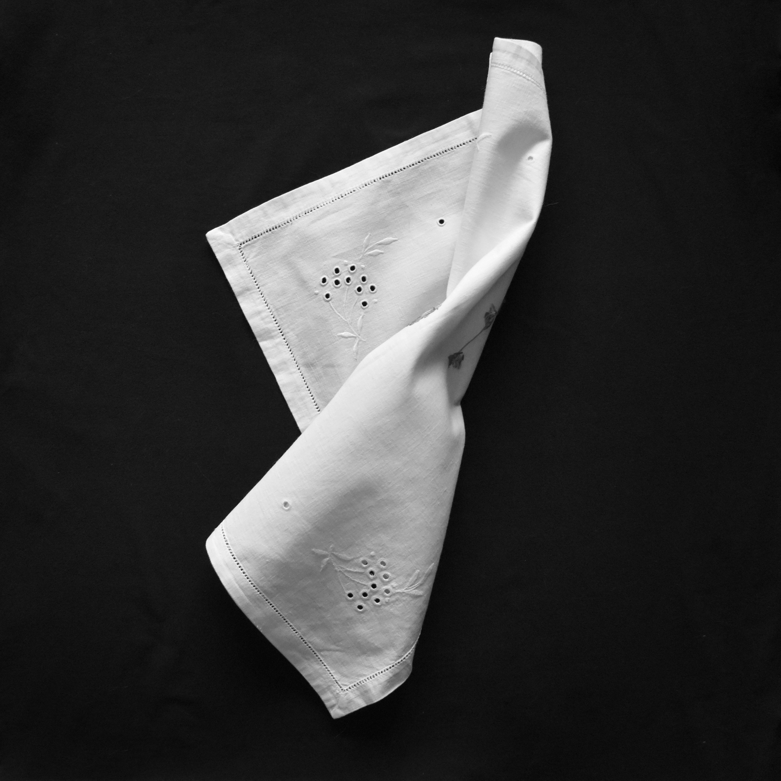 Беспокойство. Микс-медиа художница Надежда Пророкова