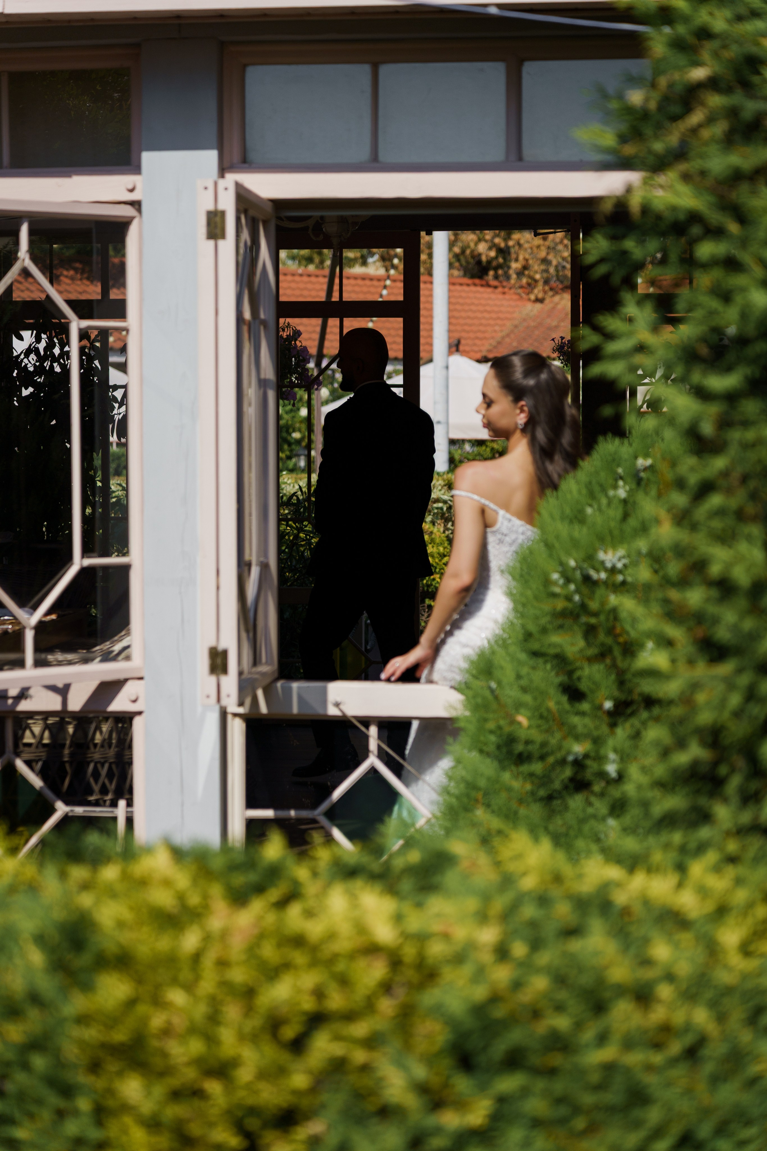 Сватовство в Краснодаре от лучших свадебных фотографов и операторов ТВИНС СТУДИО. ТВИНС СТУДИО — лучшие свадебные фотографы и видеографы в Краснодаре