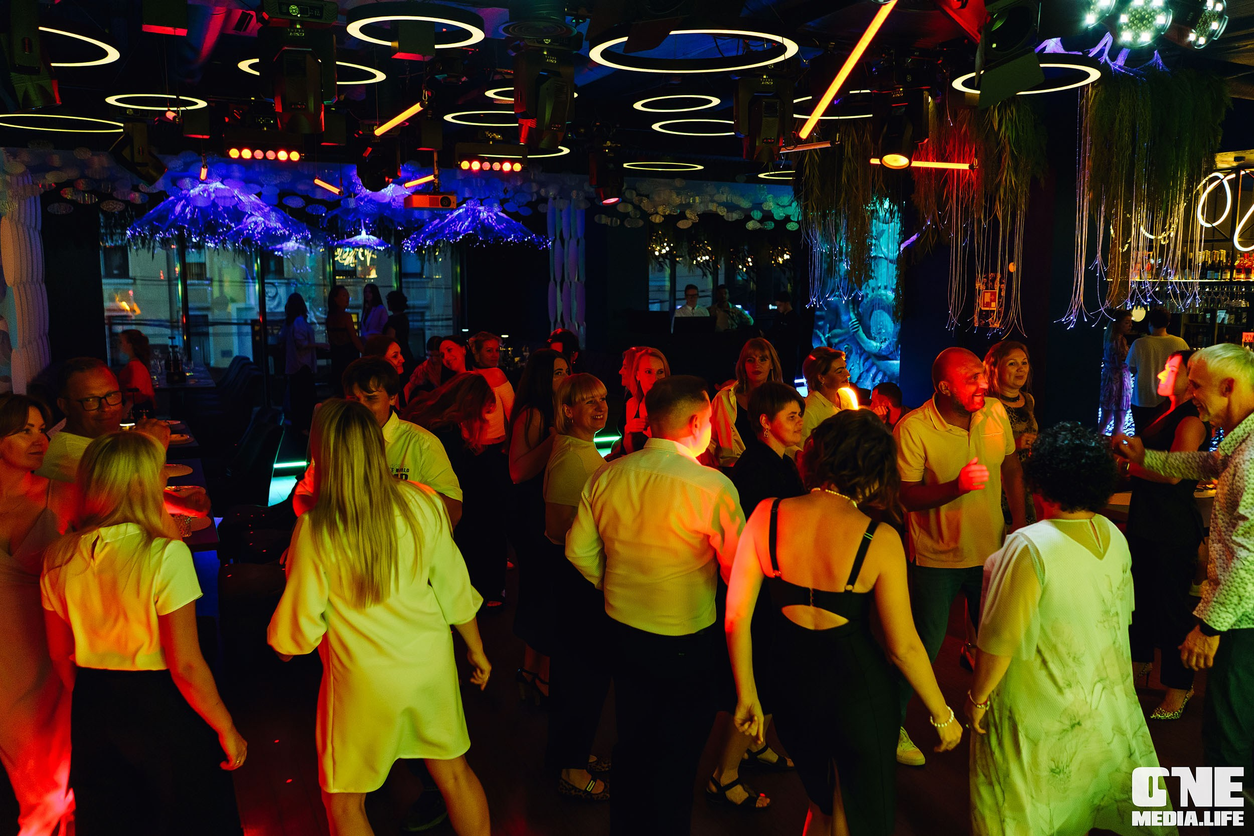 Фоторепортаж с вечеринки в ресторане Океан. One Media Life: фоторепортажи, фотоотчеты с мероприятий и заведений
