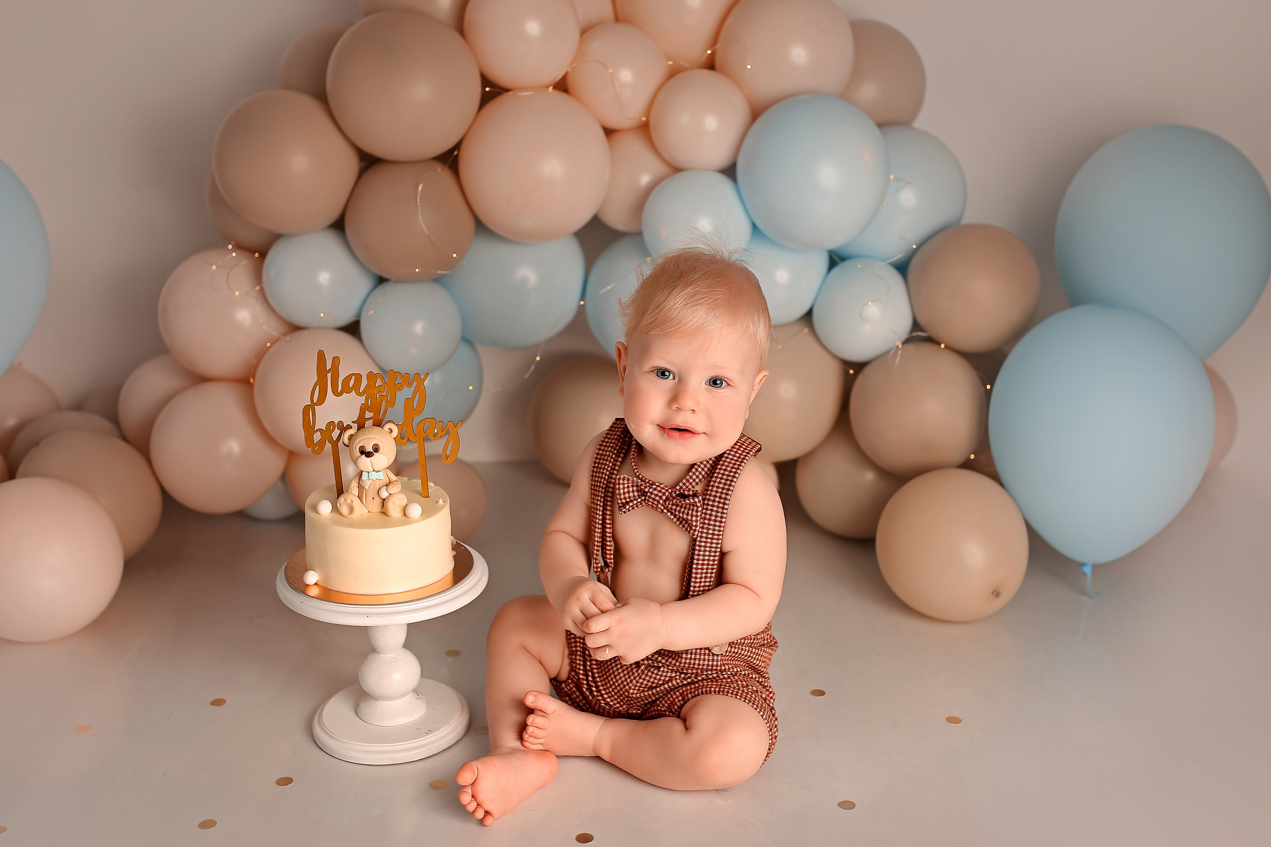 Первый тортик. Фотограф новорождённых и малышей до года в Оренбурге Елена Кульниязова