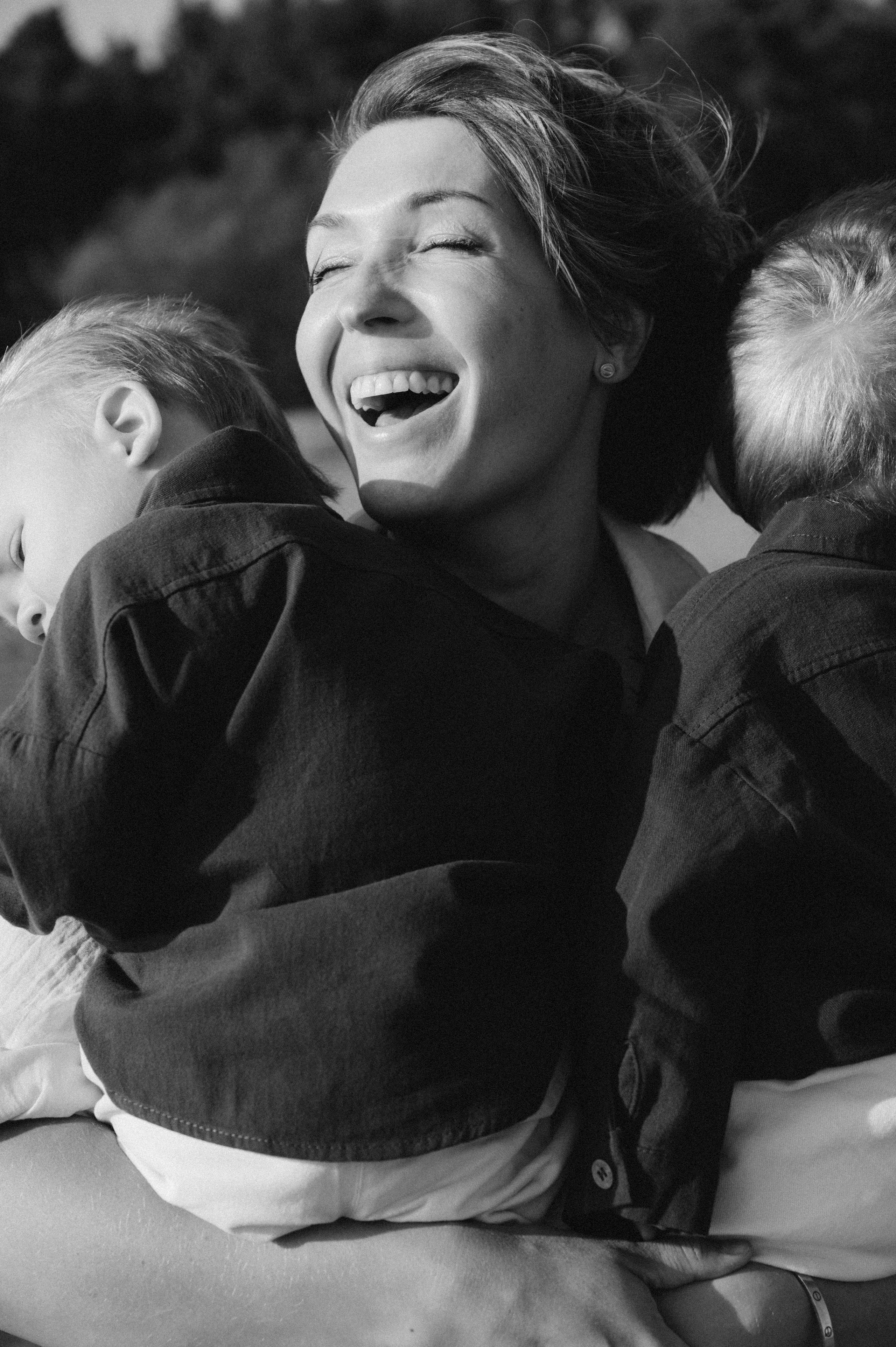 Семейная съемка. Профессиональный фотограф беременности в СПБ. Стильные фотосессии беременности в стиле минимализм и классическая фотография