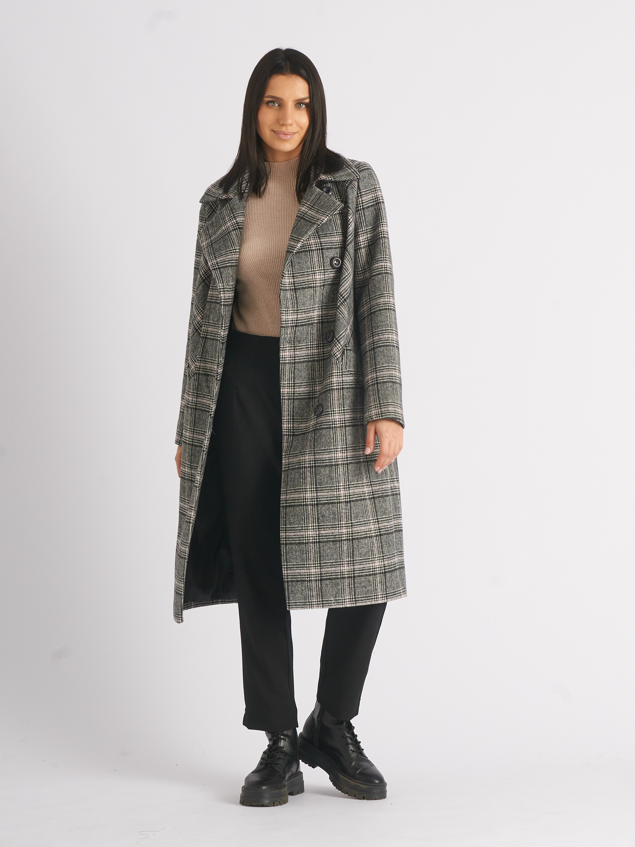 Каталоги. Создание ИИ контента, фотосессии, инфографика в Москве