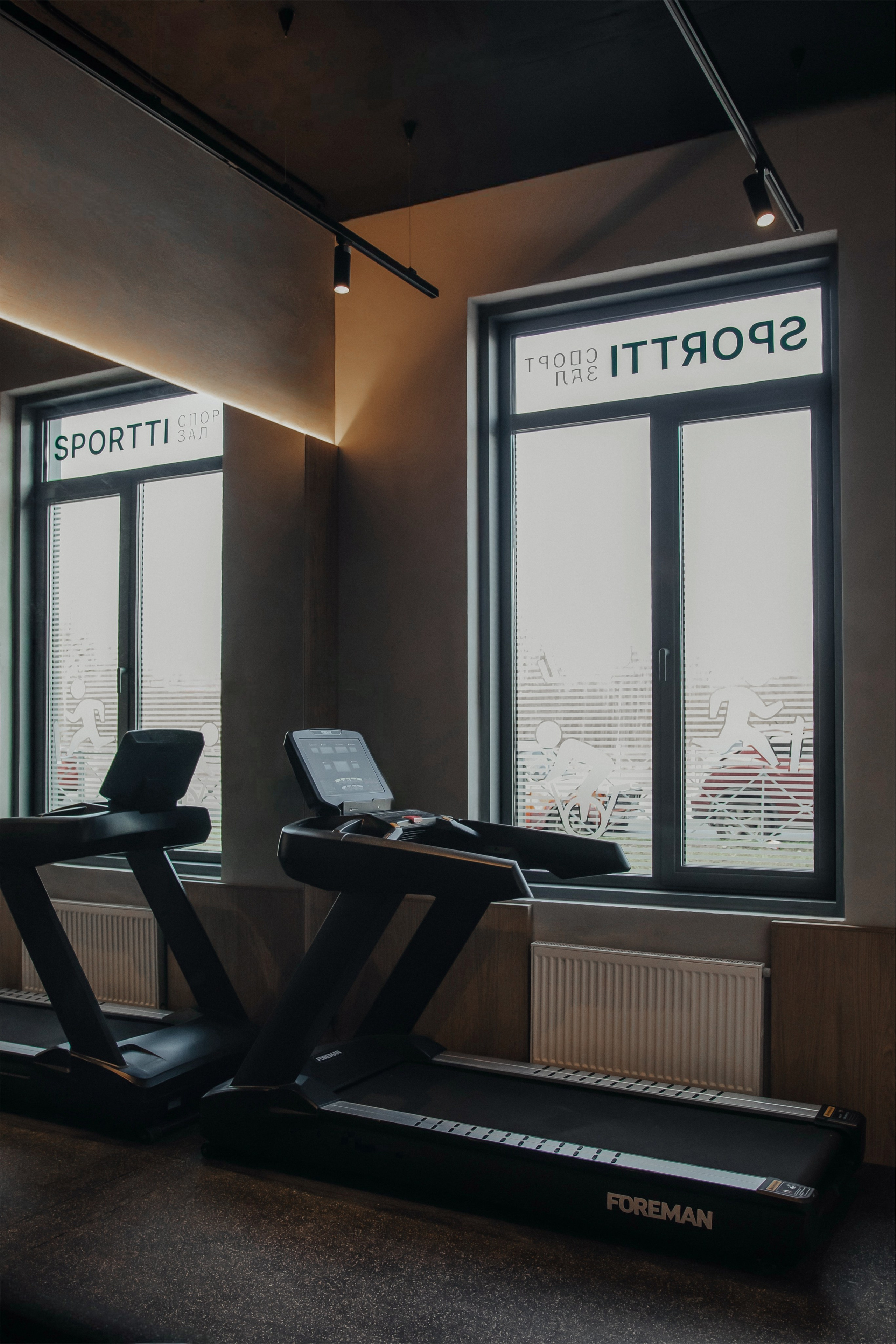 Авторский спортивный зал в спальном районе СПб | Компактная планировка 40 м², проект Ксении Новиковой, интерьерный дизайн