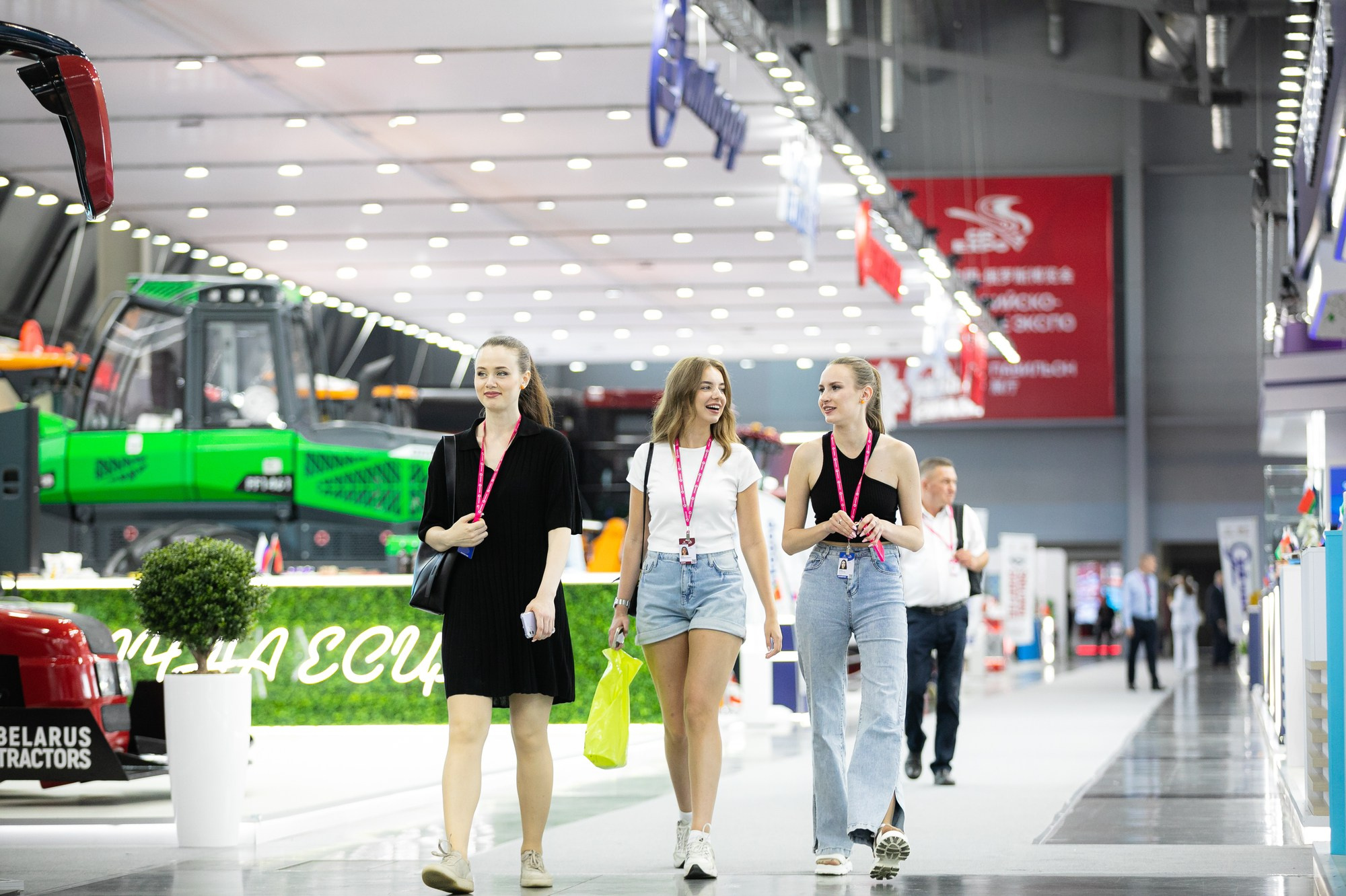 Фотограф на выставку или экспо Крокус сити | Фотограф Антон Матвеев. Свадебный фотограф в Москве | Антон Матвеев