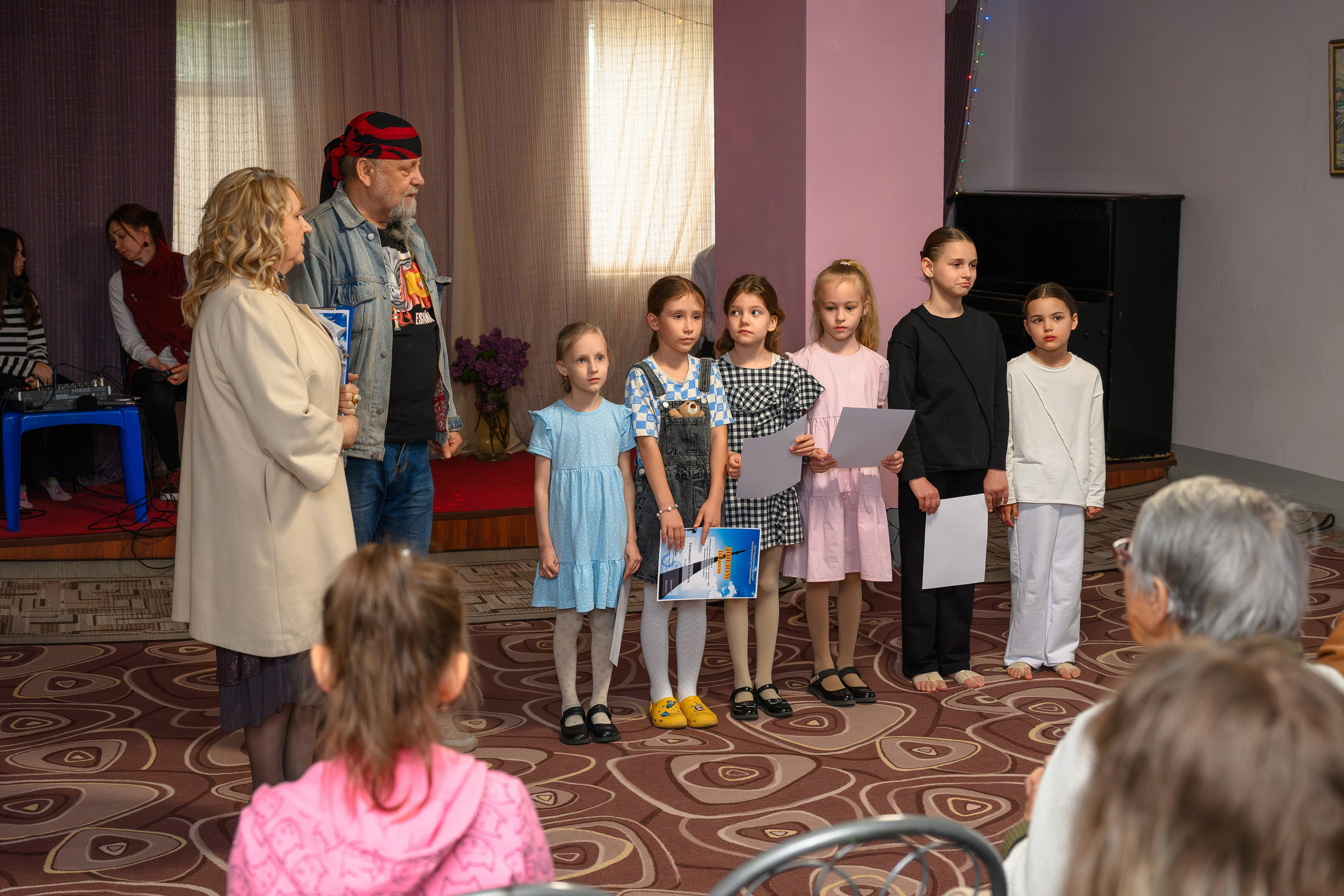 «Цветущий май». Семейный клуб «Открытый город»
