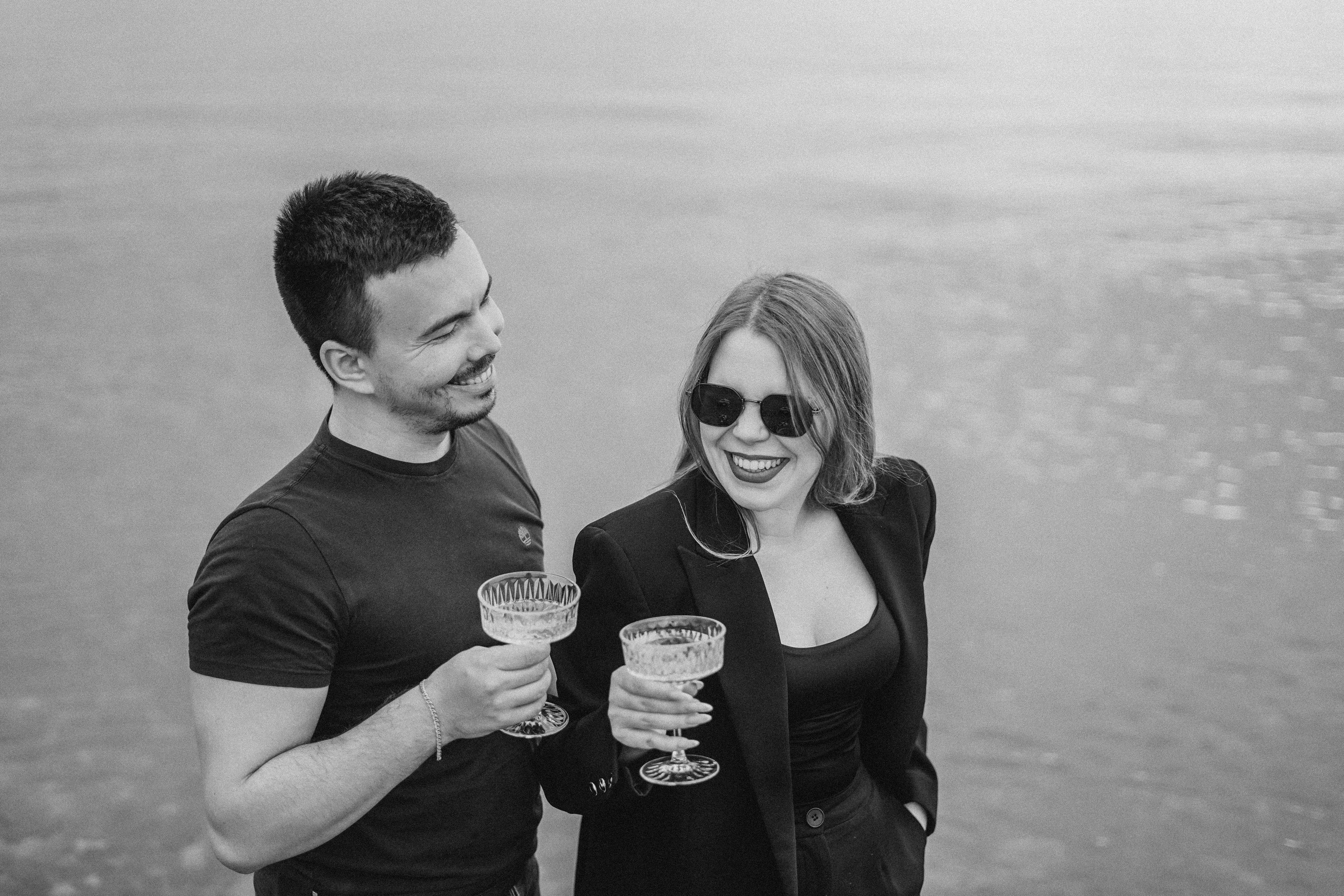 Даша и Артём на пляже Ривьера. Фотограф в Сочи и Абхазии | Фототуры | September Air