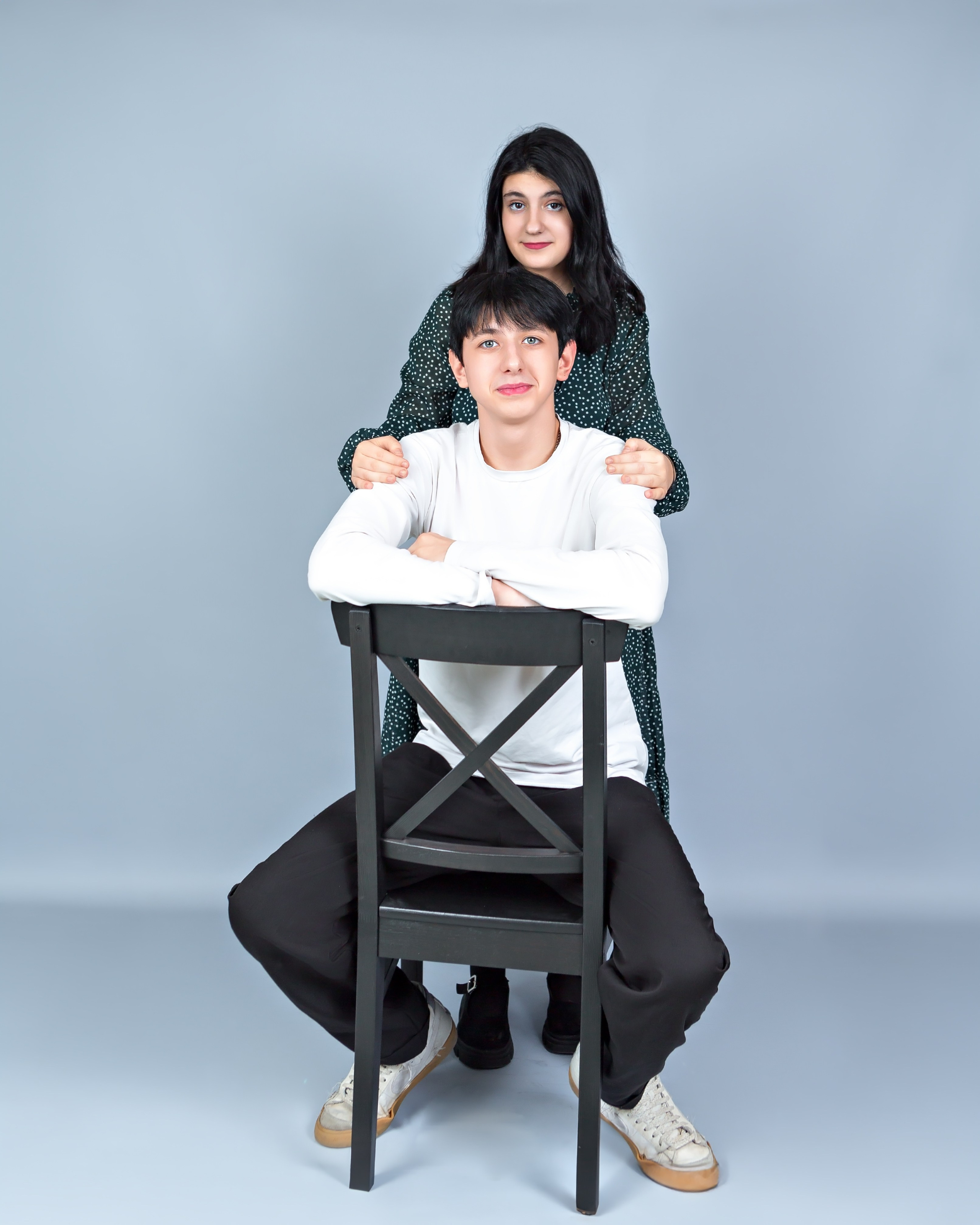 Выпускной альбом для 9 Класса. Выпускные альбомы и школьный фотограф в Подольске, Троицке, Щербинке, Москве и Московской области