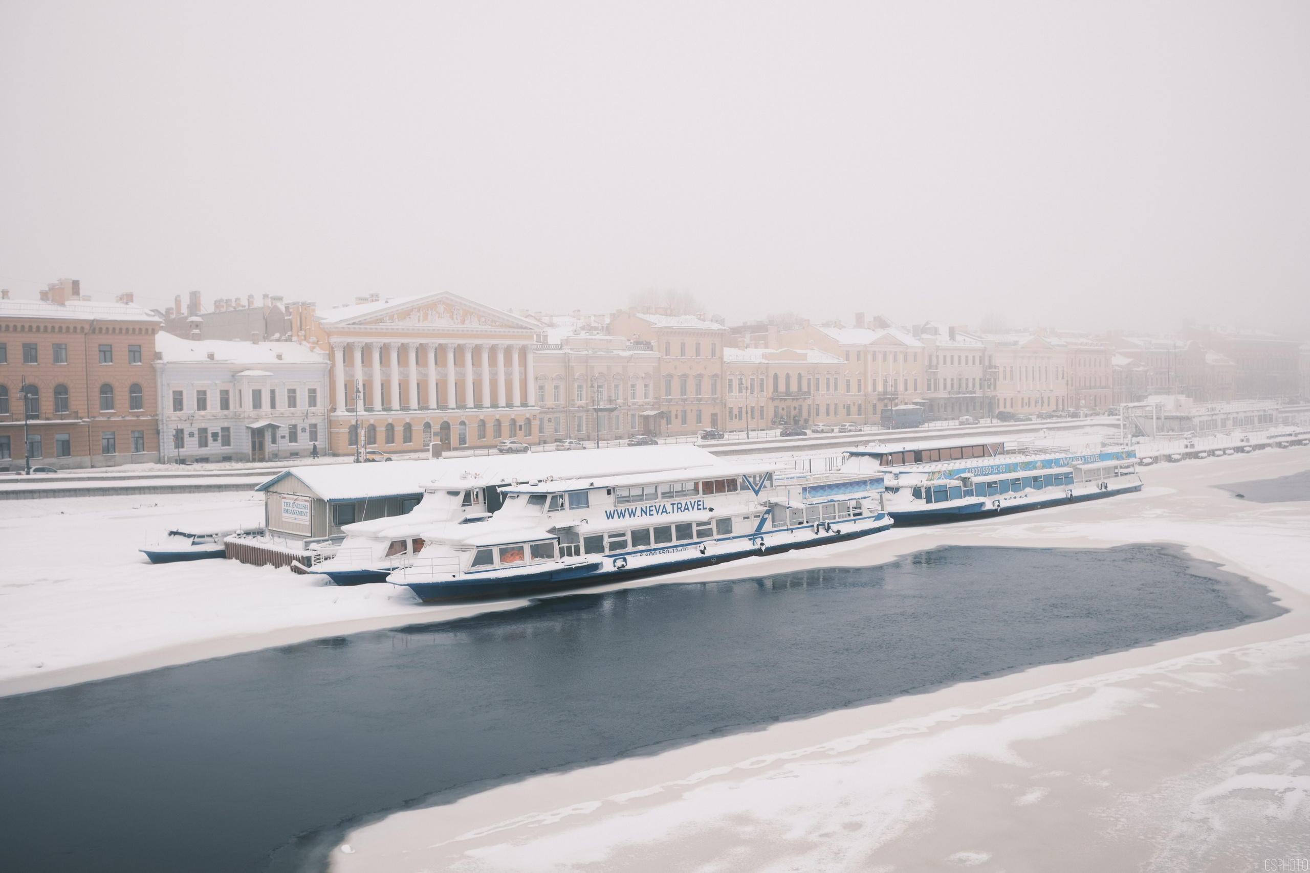 Снег и туман в Санкт-Петербурге. Фотографъ Сергѣевъ. Поймать мгновеніе