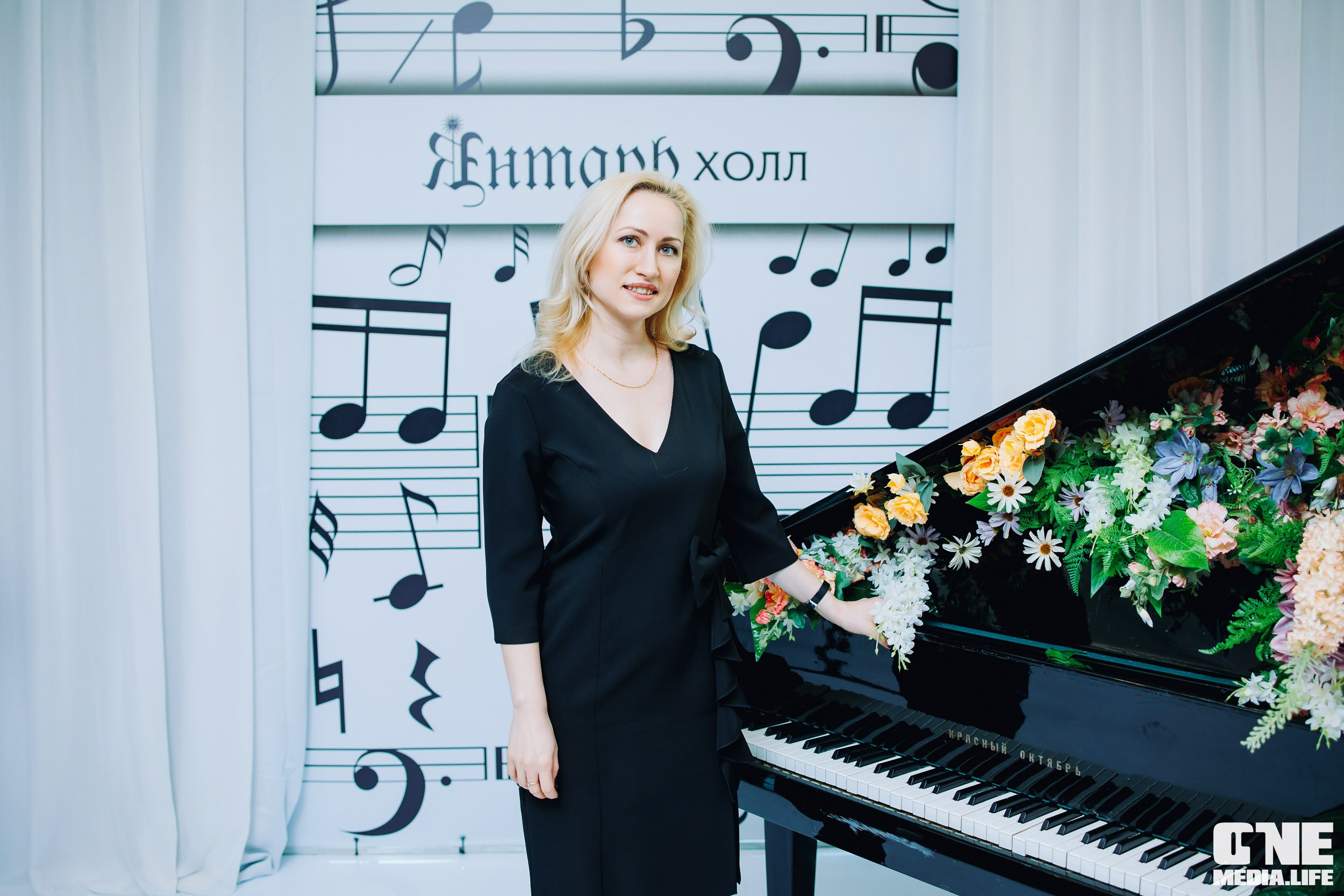 Концерт 8 марта в Янтарь холл. One Media Life: фоторепортажи, фотоотчеты с мероприятий и заведений