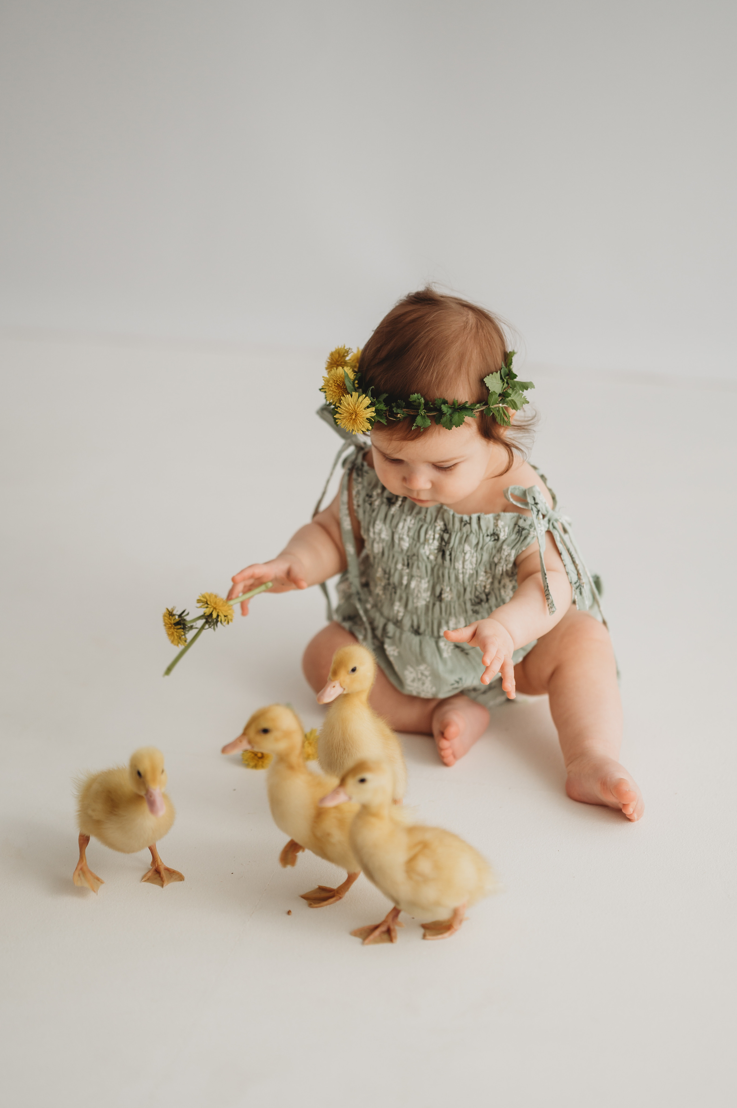 Оливия и утята. Детский и семейный фотограф Ирина Гладких