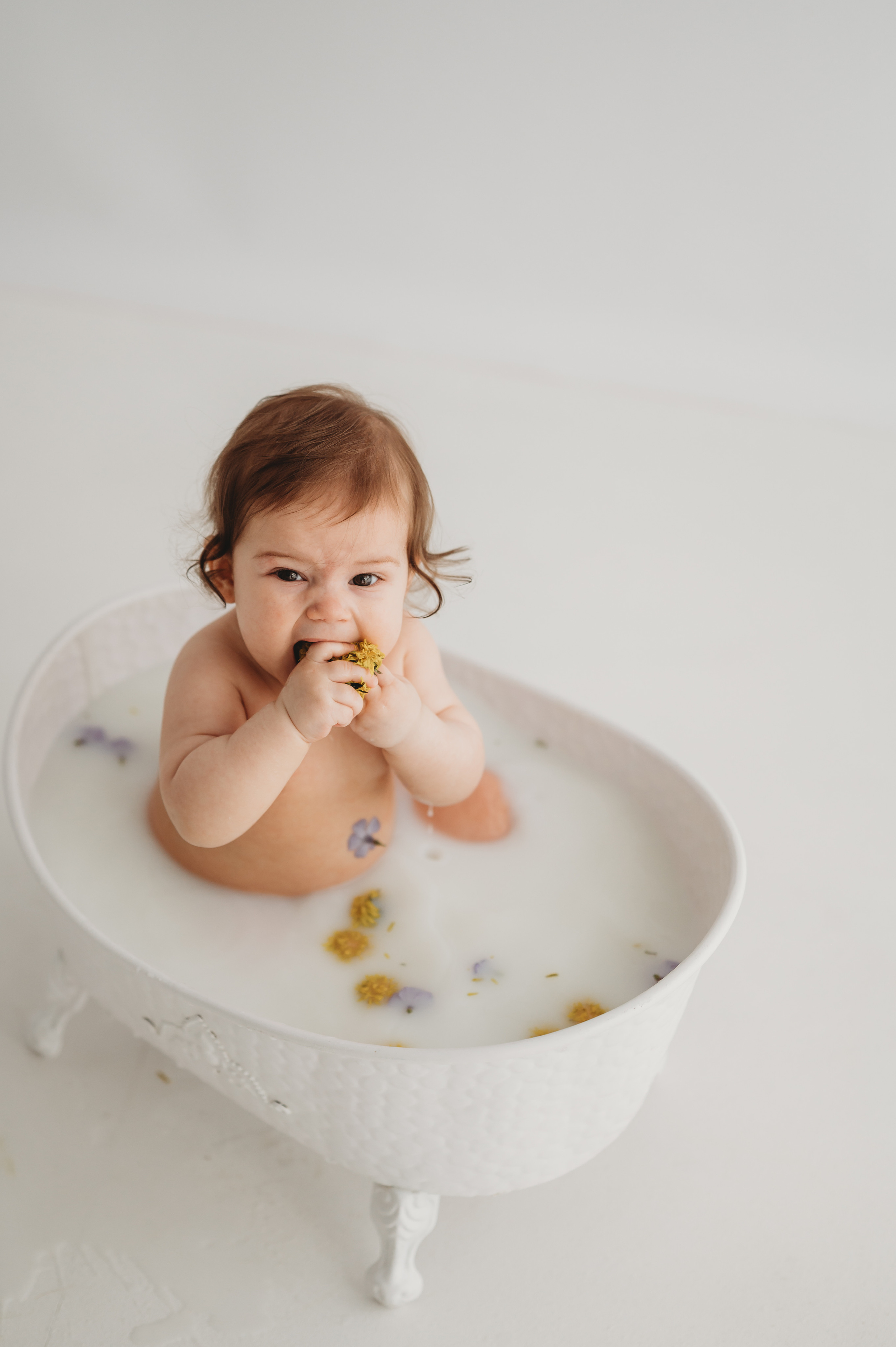 Оливия и утята. Детский и семейный фотограф Ирина Гладких