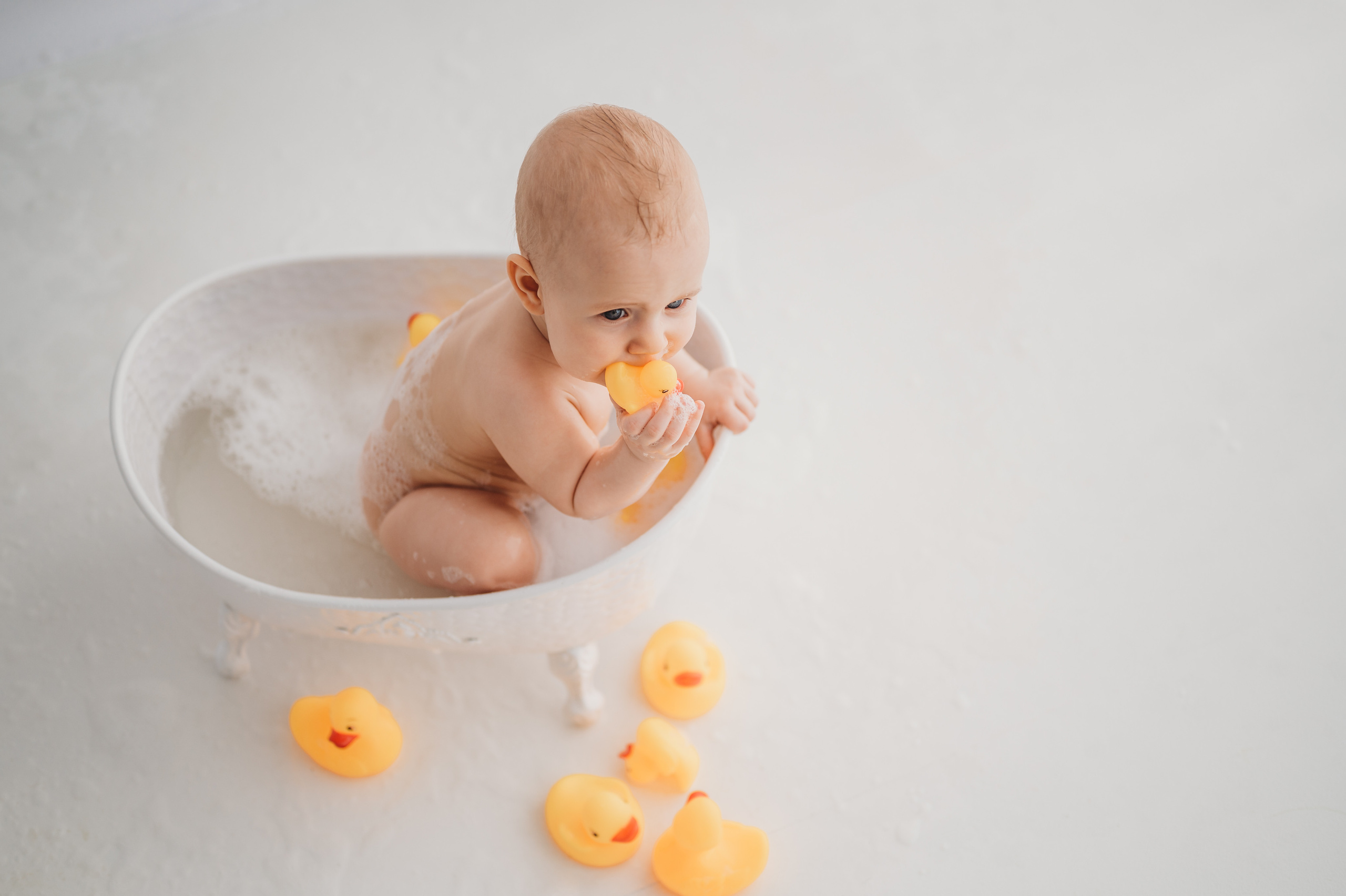 Тимоша и утята. Детский и семейный фотограф Ирина Гладких