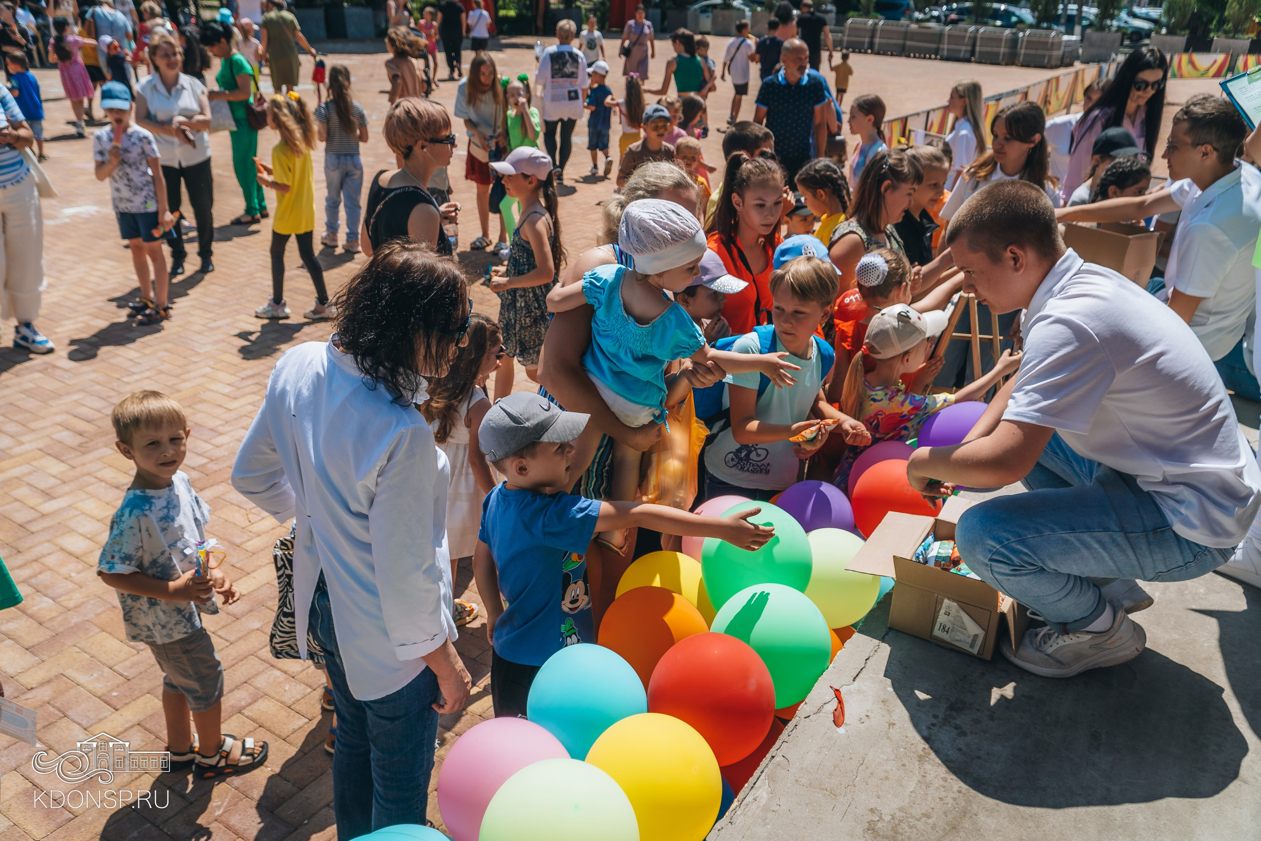 Должны смеяться дети. Новотитаровский Дом культуры