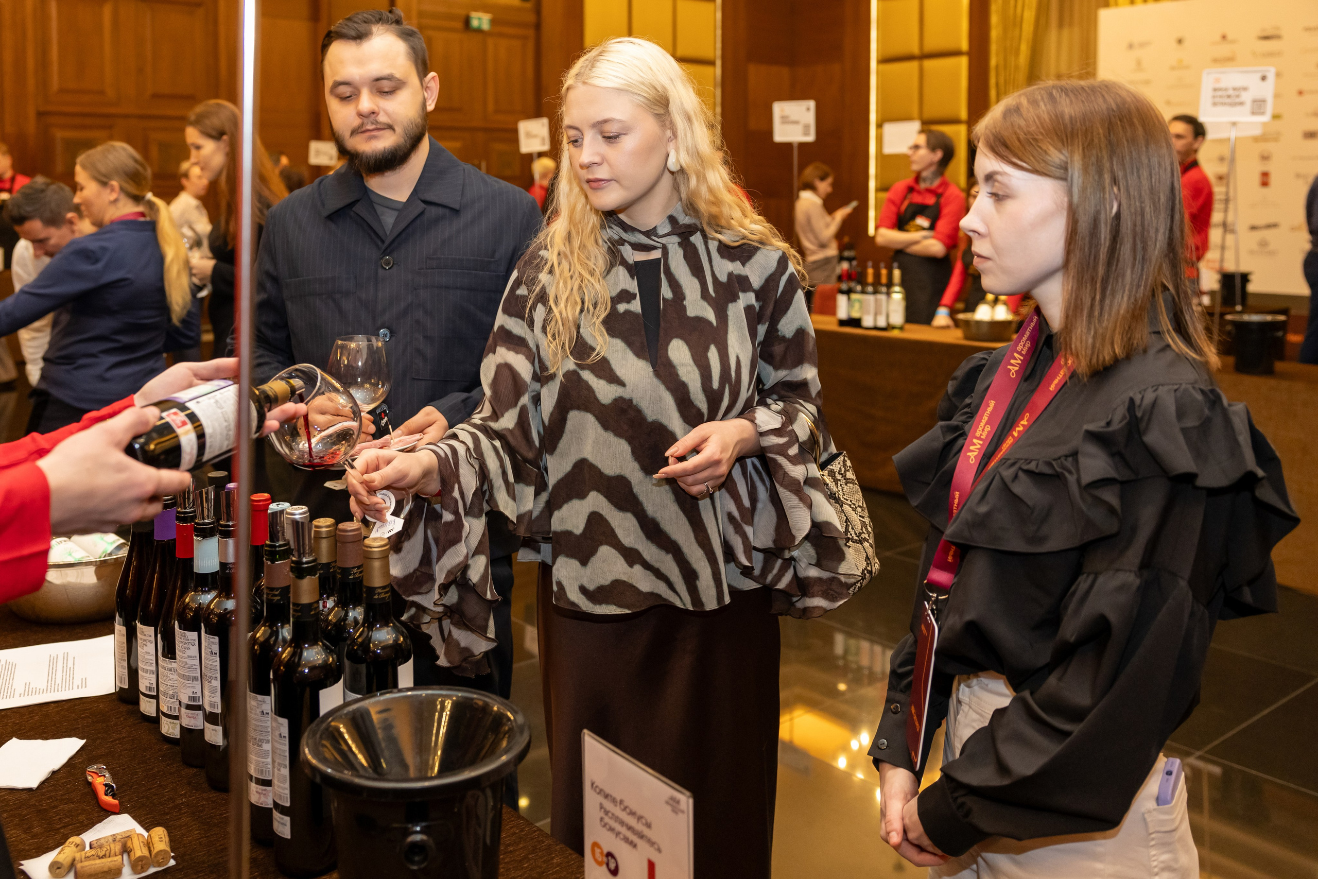 Репортажная фото- и видеосъемка Винного салона «Ароматный мир» в СПб