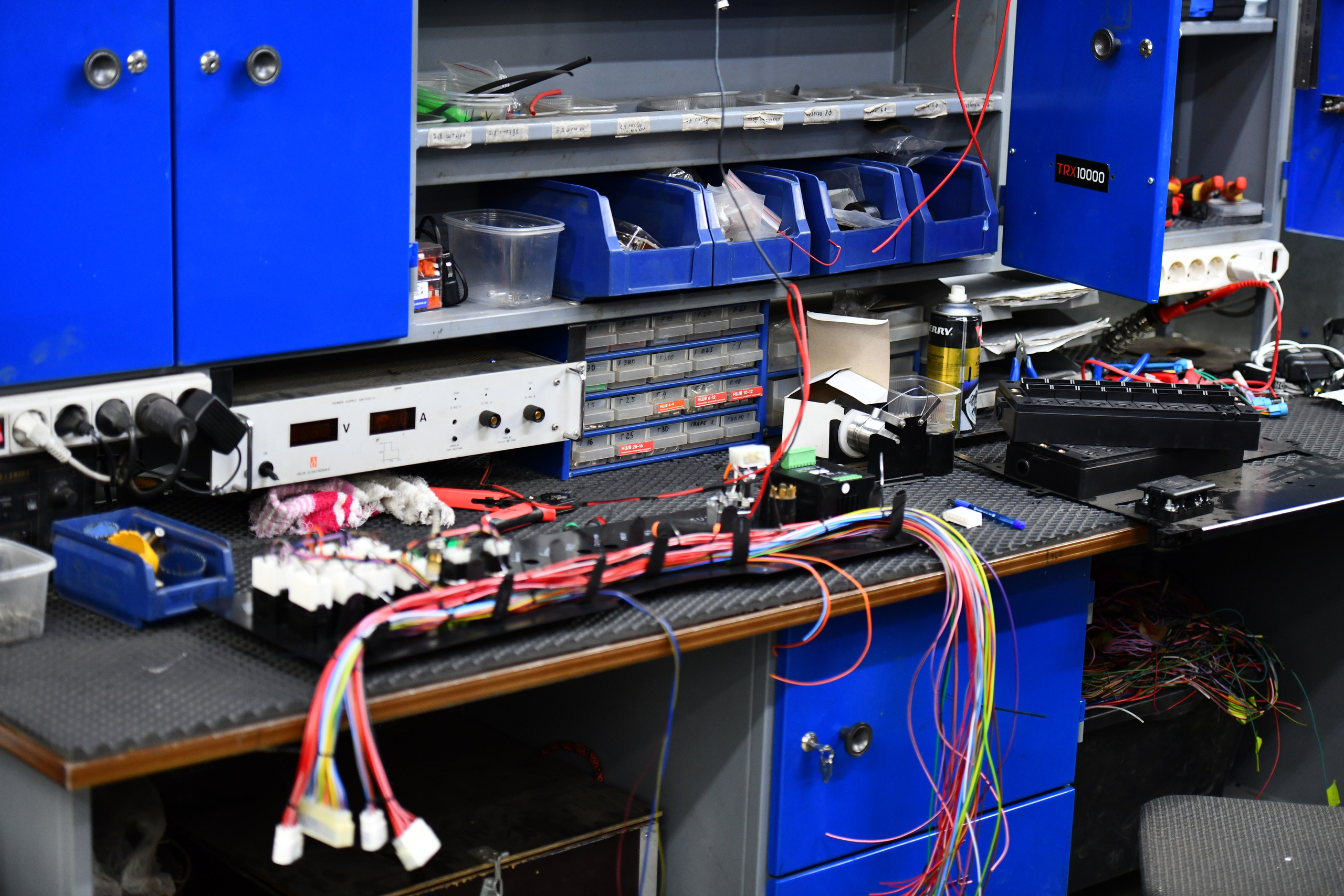 Репортаж с экскурсии на Завод ТРОМ. Репортажный и семейный фотограф — Шелихов Сергей