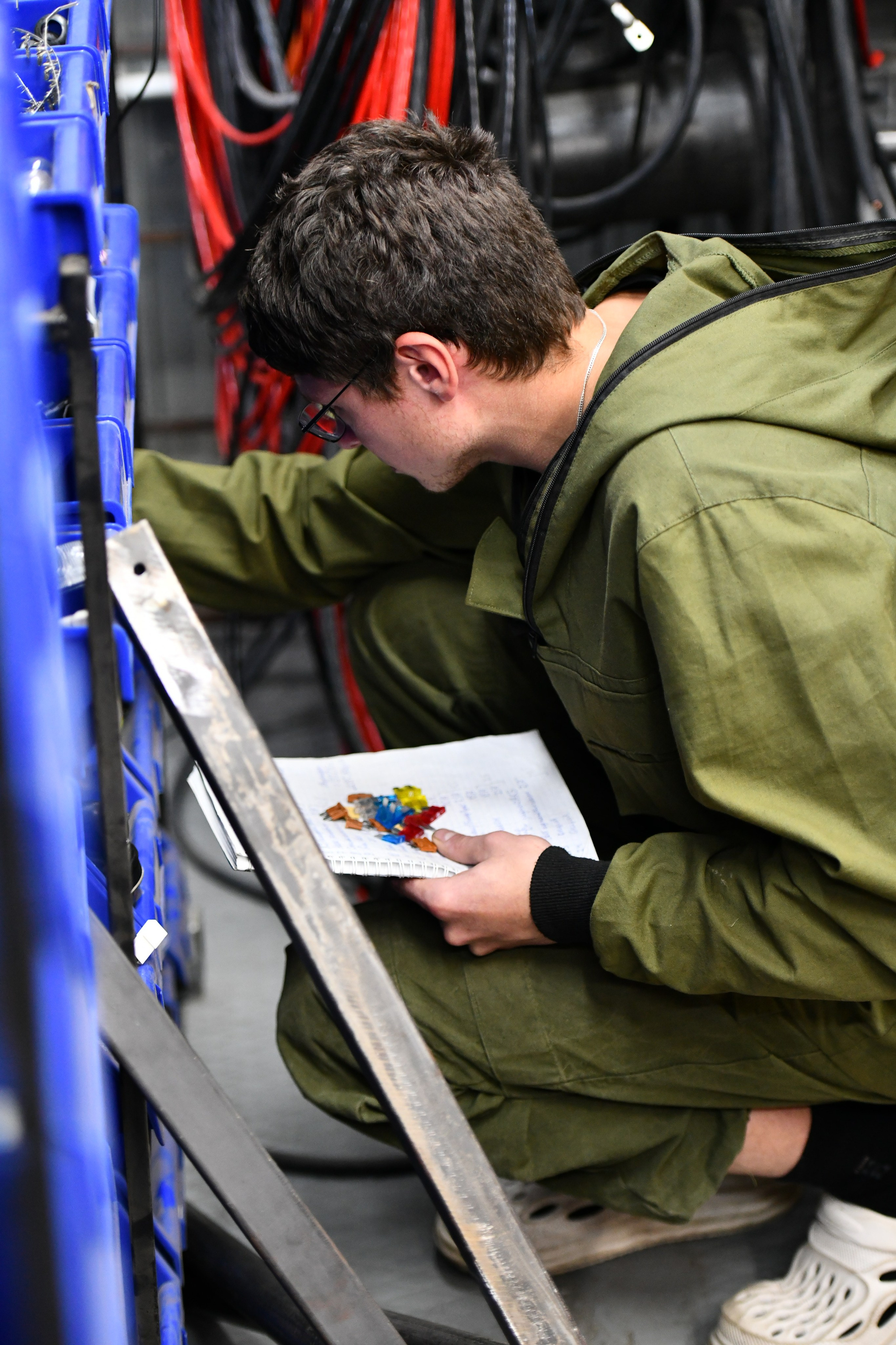 Репортаж с экскурсии на Завод ТРОМ. Репортажный и семейный фотограф — Шелихов Сергей