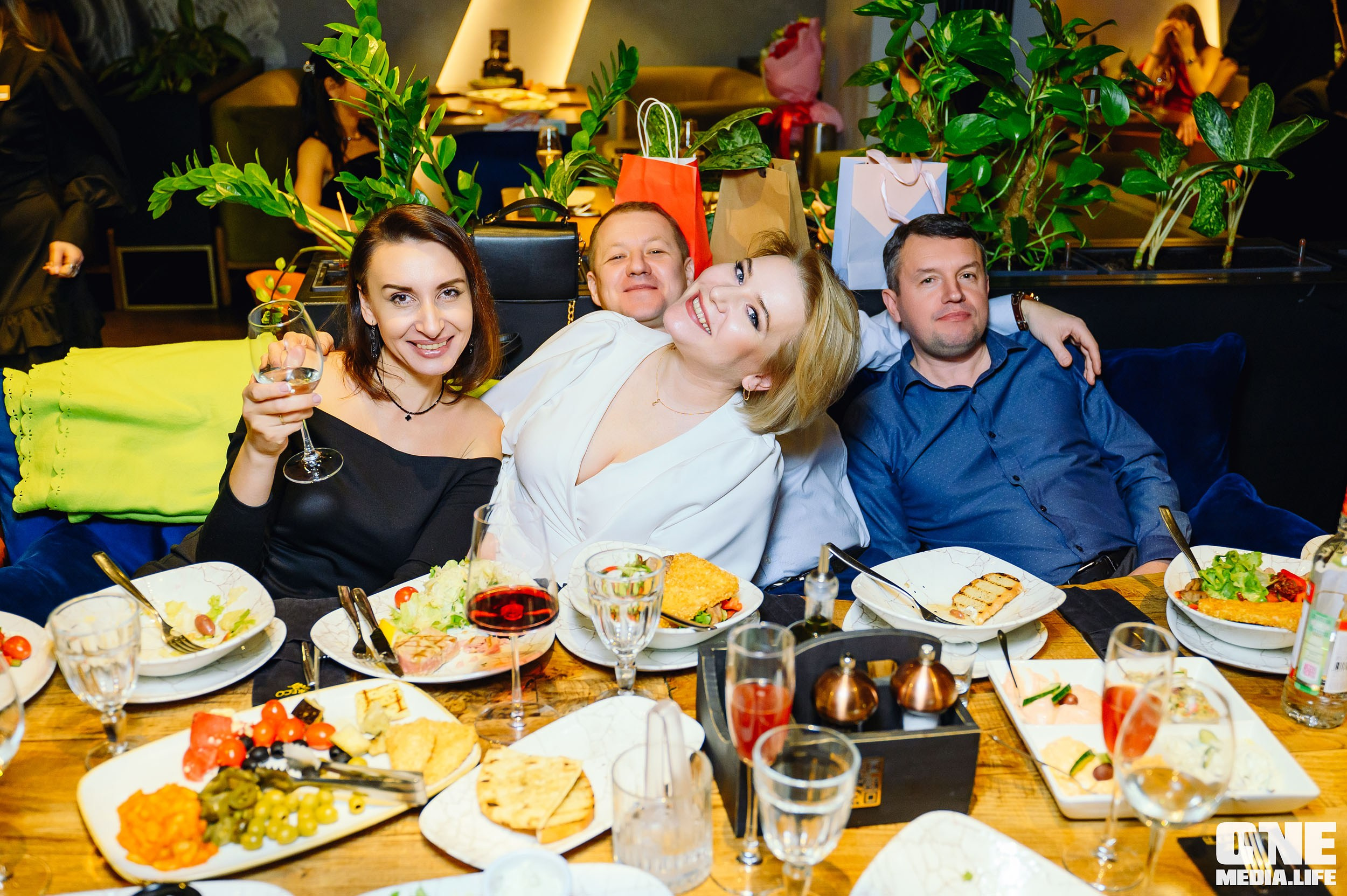 8 Марта в El Greco. One Media Life: фоторепортажи, фотоотчеты с мероприятий и заведений