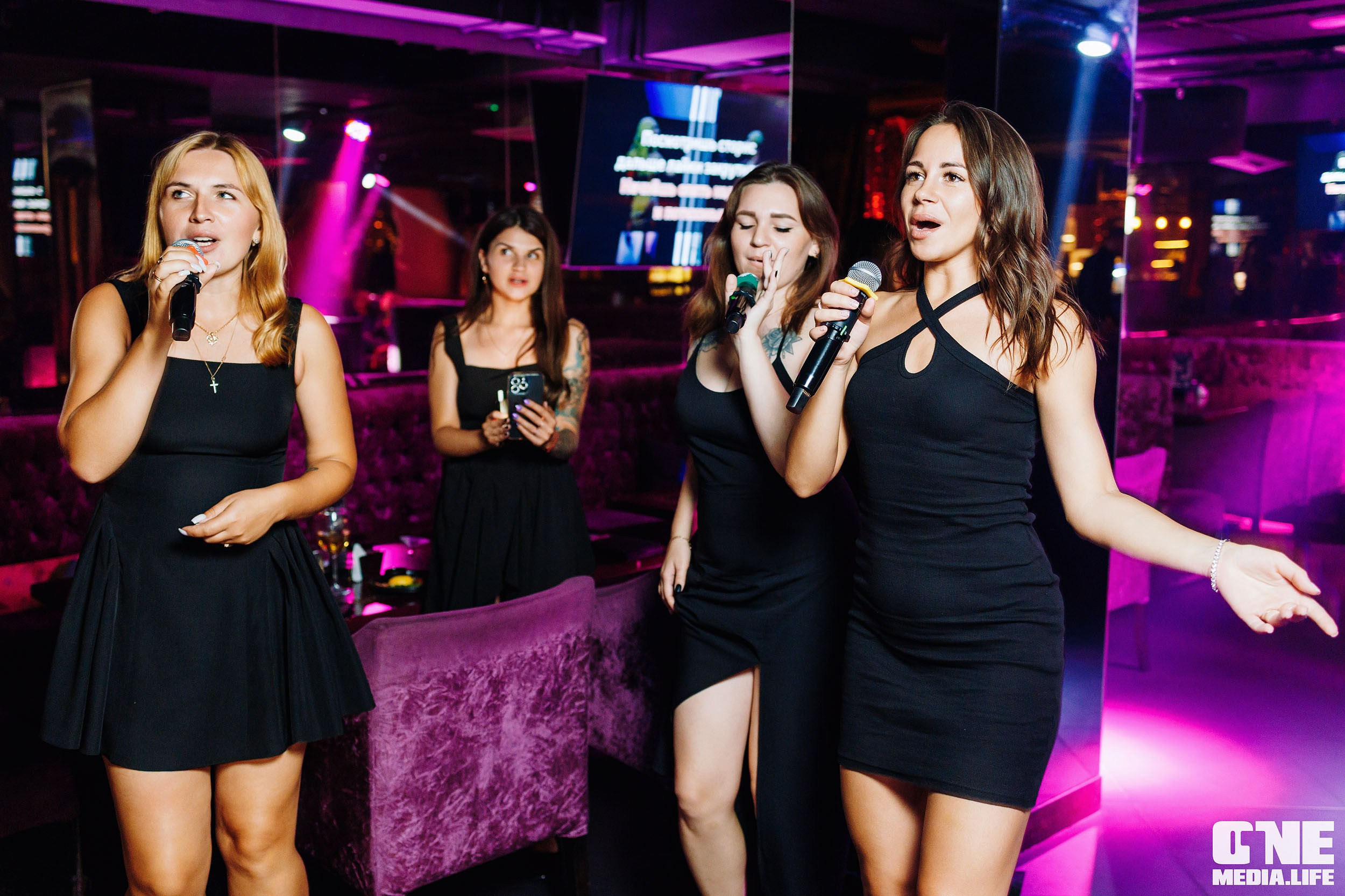 Фоторепортаж из караоке-клуба Эйфория. One Media Life: фоторепортажи, фотоотчеты с мероприятий и заведений