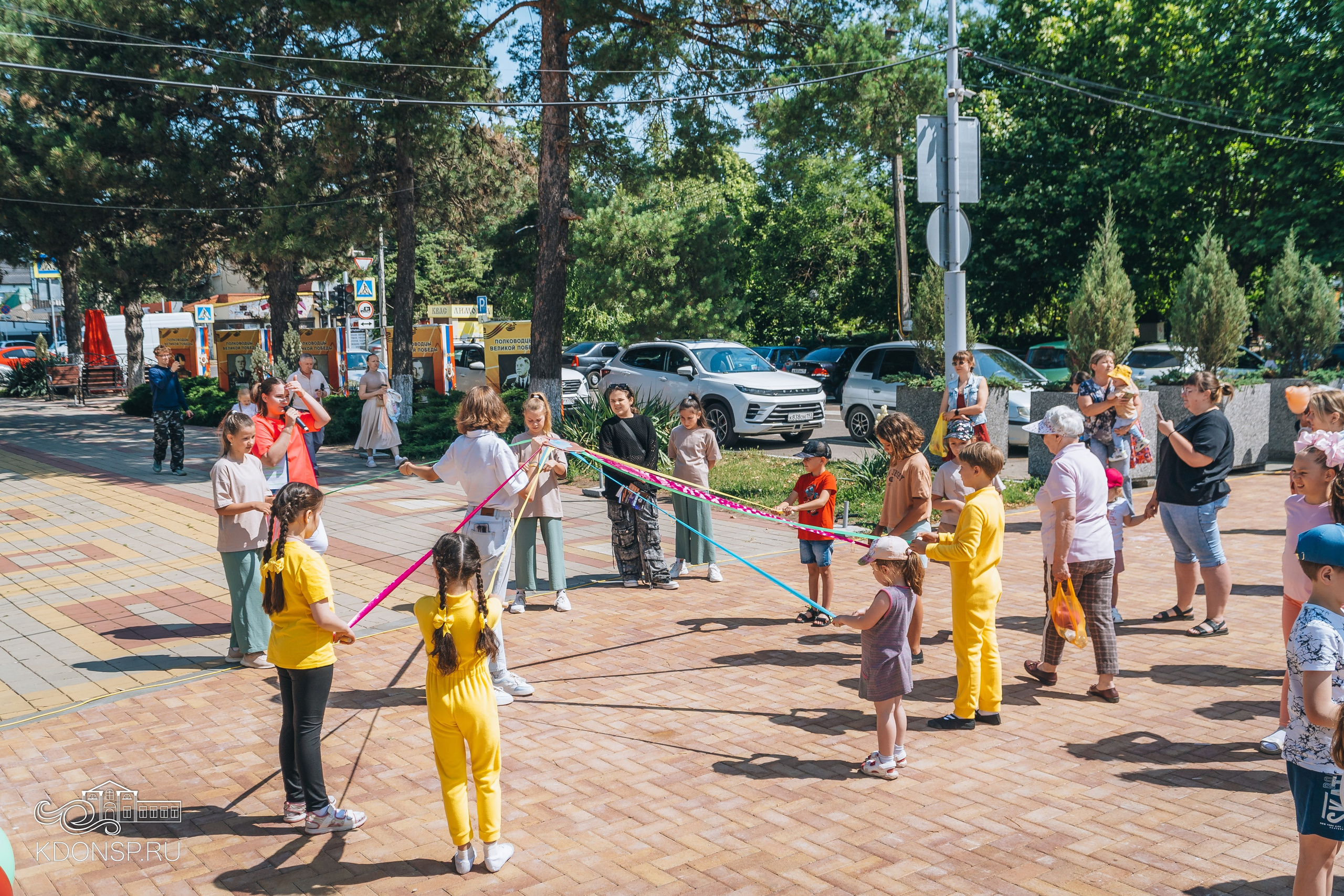 Должны смеяться дети. Новотитаровский Дом культуры