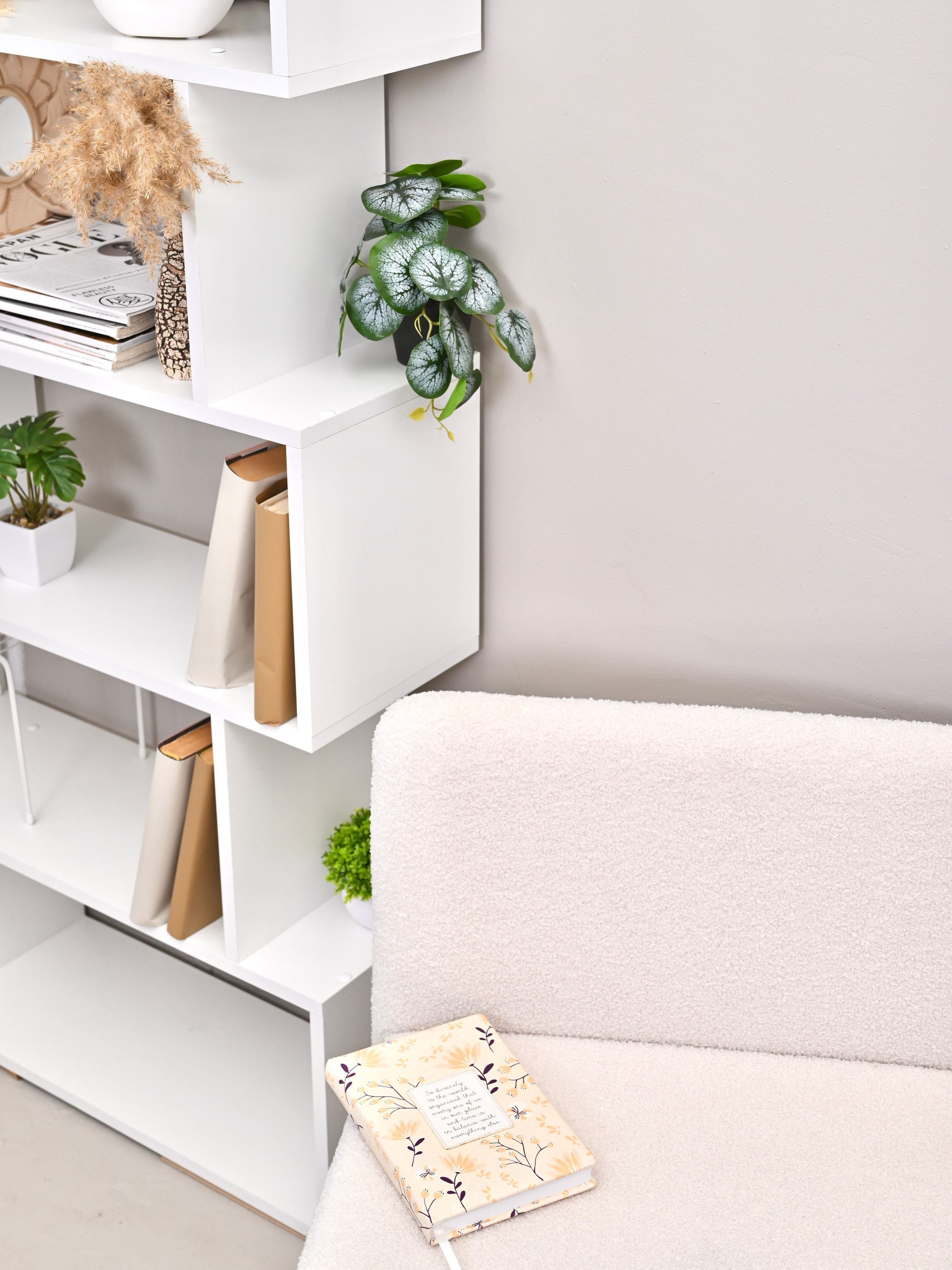 Большой выбор локаций для фотосъемок для каталогов на маркетплейсы. ТМ Продакшн — Съемка для маркетплейсов в Москве