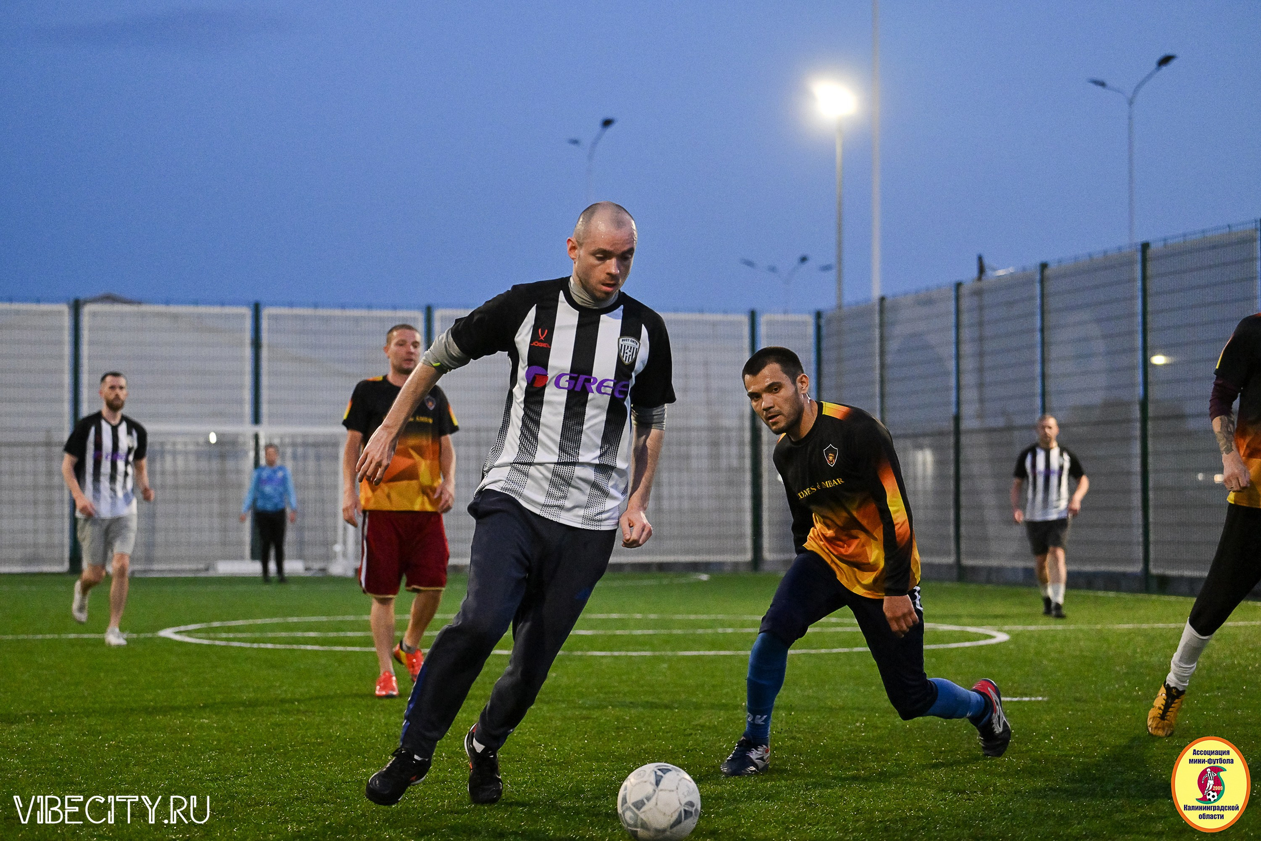 ИГРЫ МИНИ-ФУТБОЛЬНОЙ И КОРПОРАТИВНОЙ ЛИГИ. VIBECITY.RU Вайб Сити Ру Фоторепортажи Фотоотчеты Калининград
