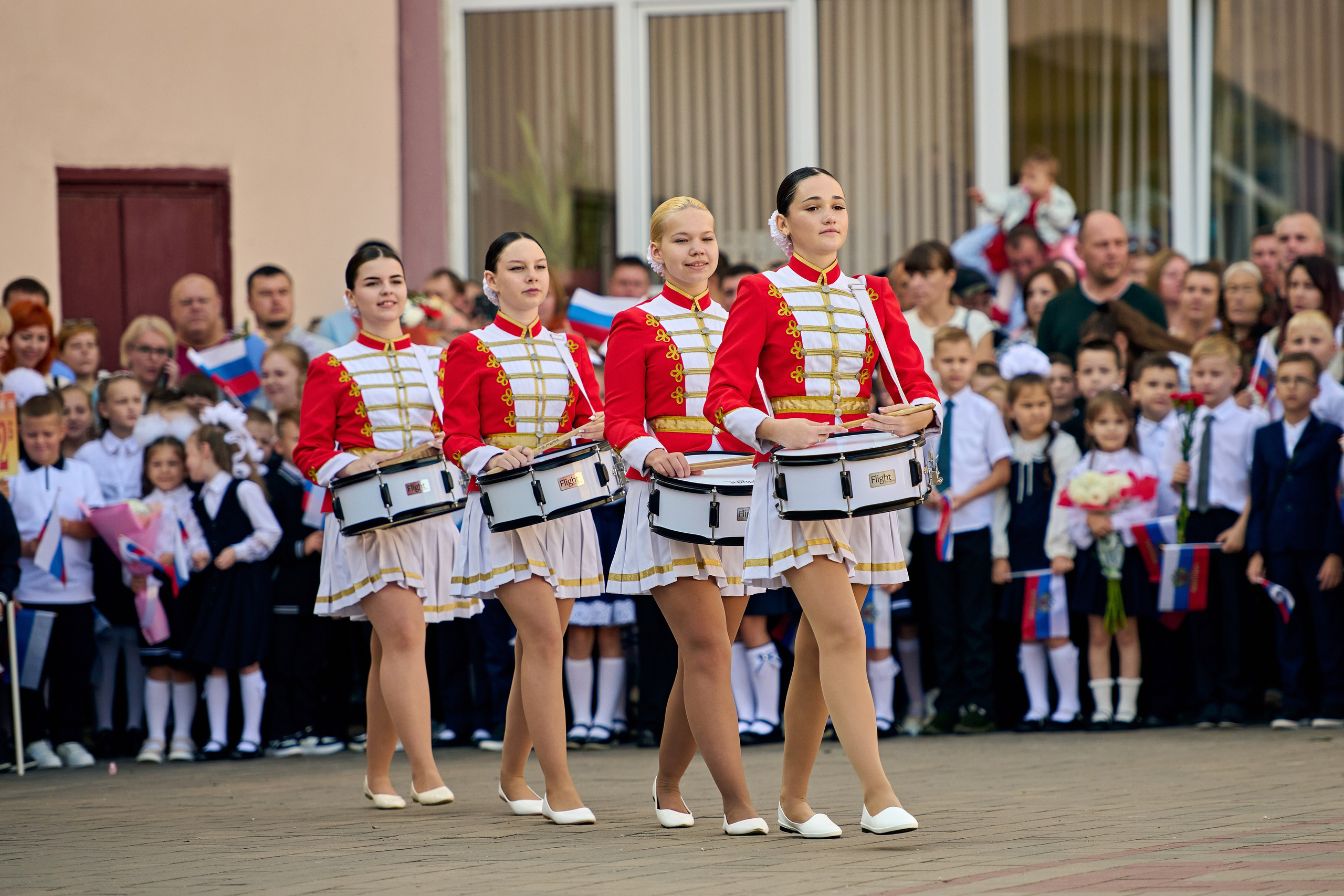 1 сентября в ЦО№ 25. Школьный фотограф в Туле Владимир Греков. Выпускные альбомы