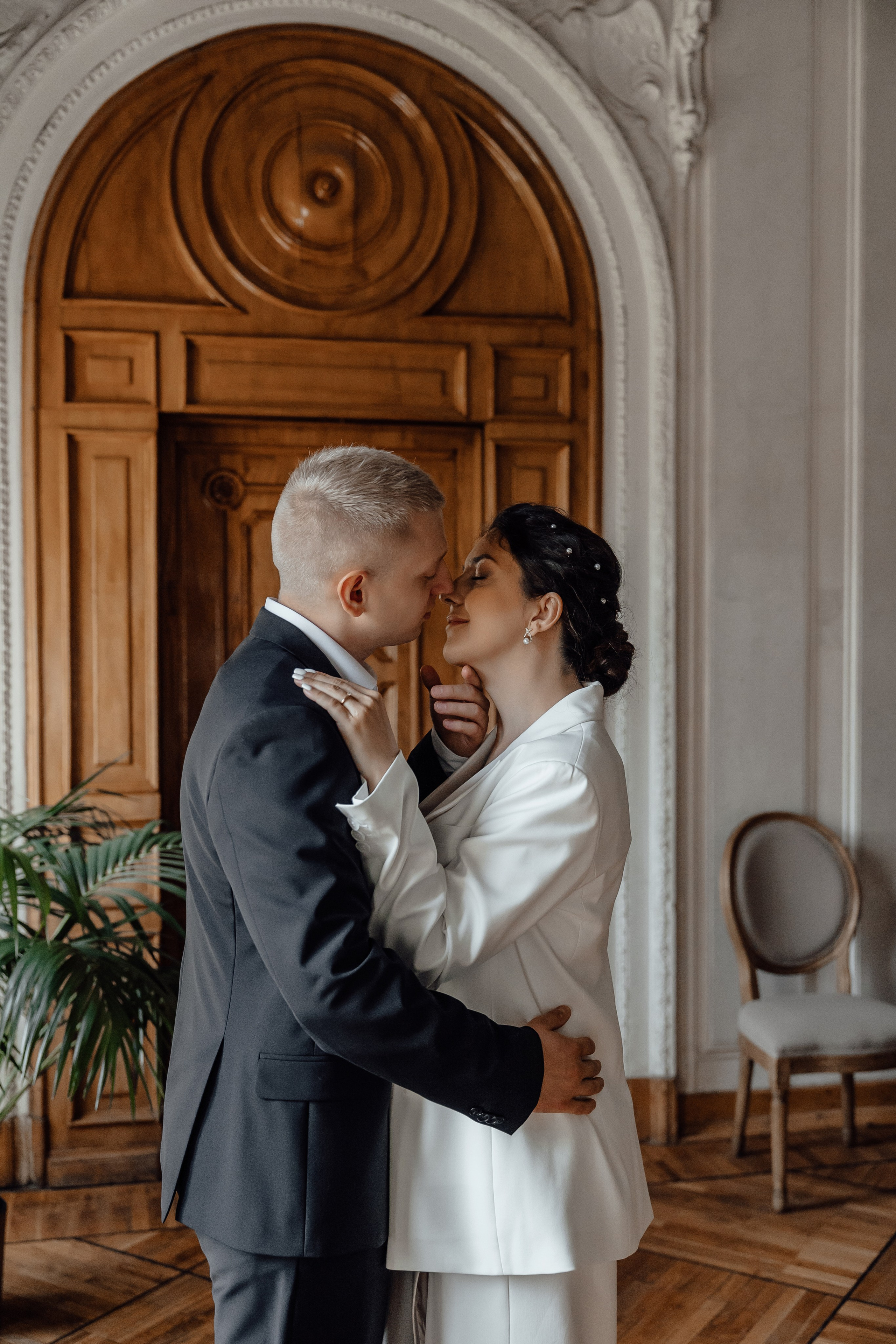 свадебная фотосессия в библиотеке читальне Пушкина