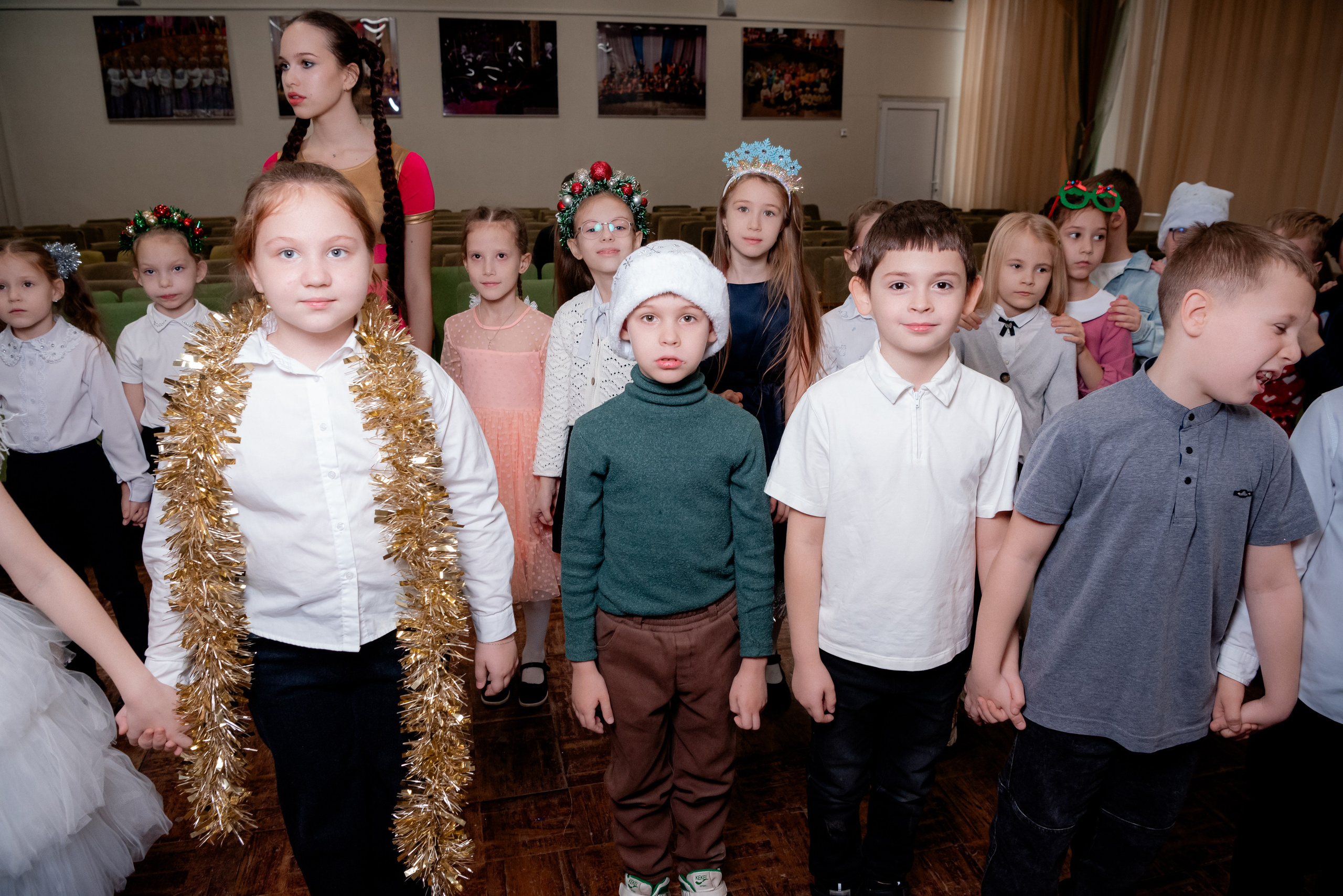 Школьная Ëлка для 1А класса. Фотограф в Волгограде и Волжском Александр Горбань