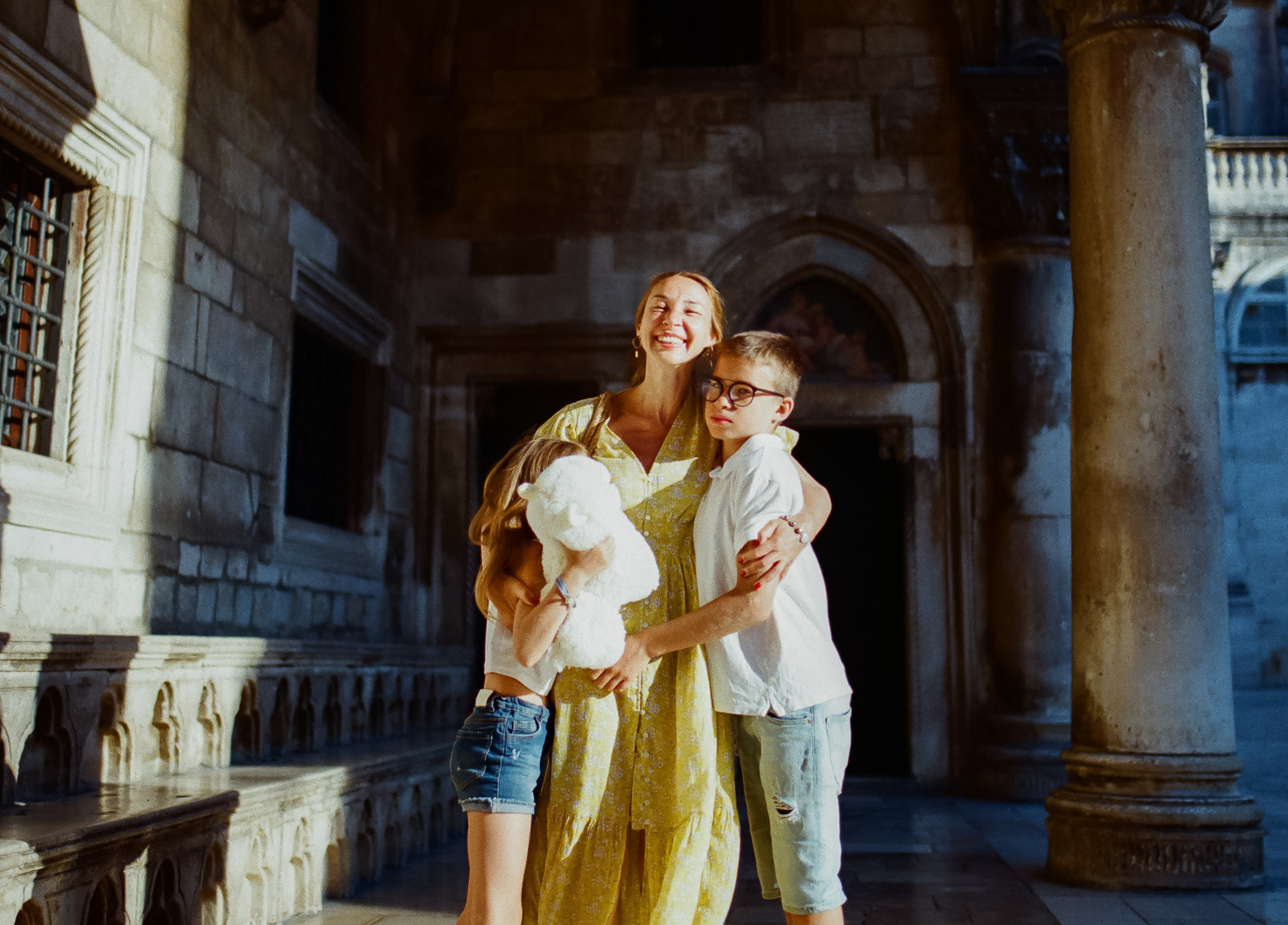 Family. Film photographer in Los Angeles Anastasiya Pankova