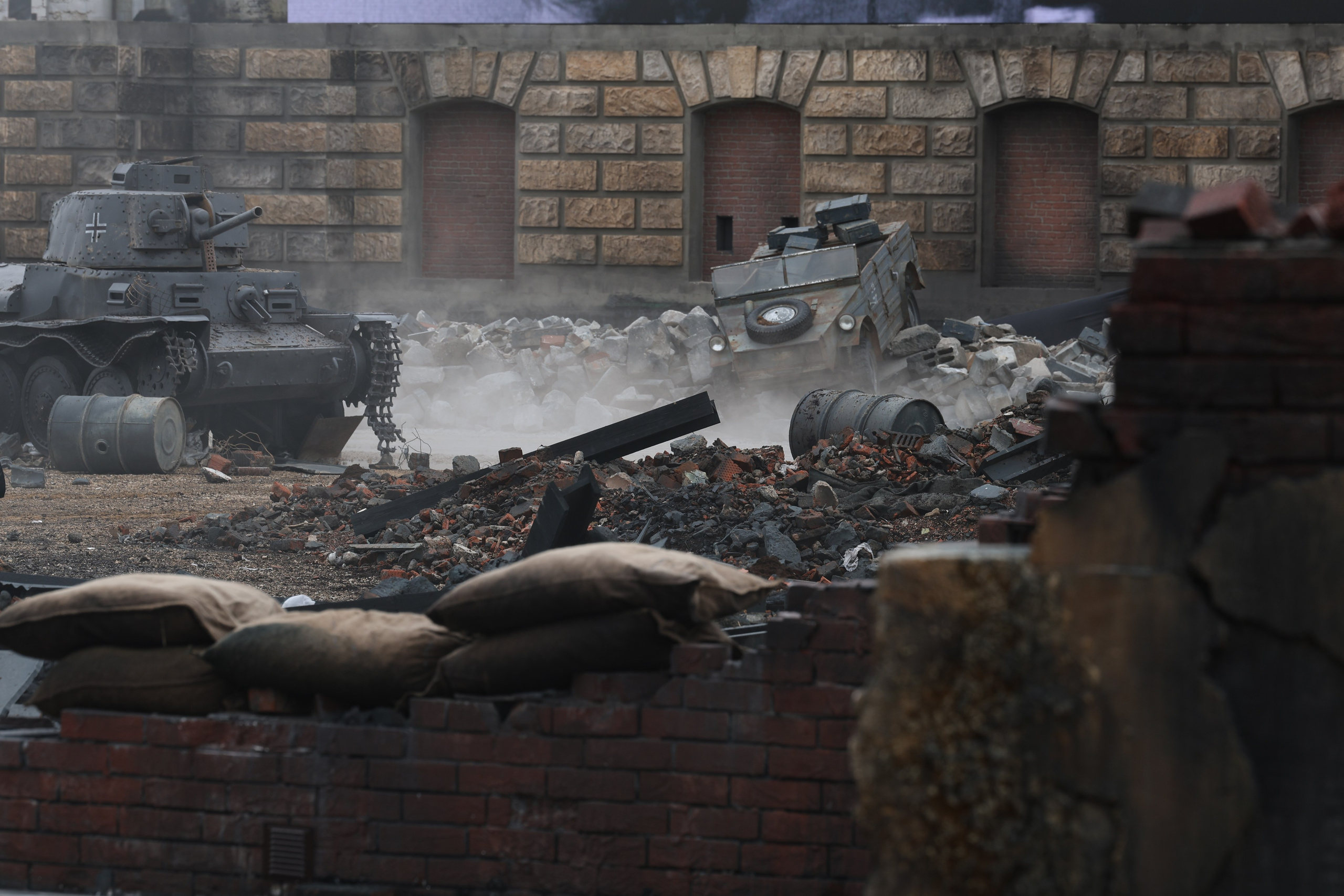 Взятие Рейхстага - Инсталляция Игоря Угольникова в Москино 2025