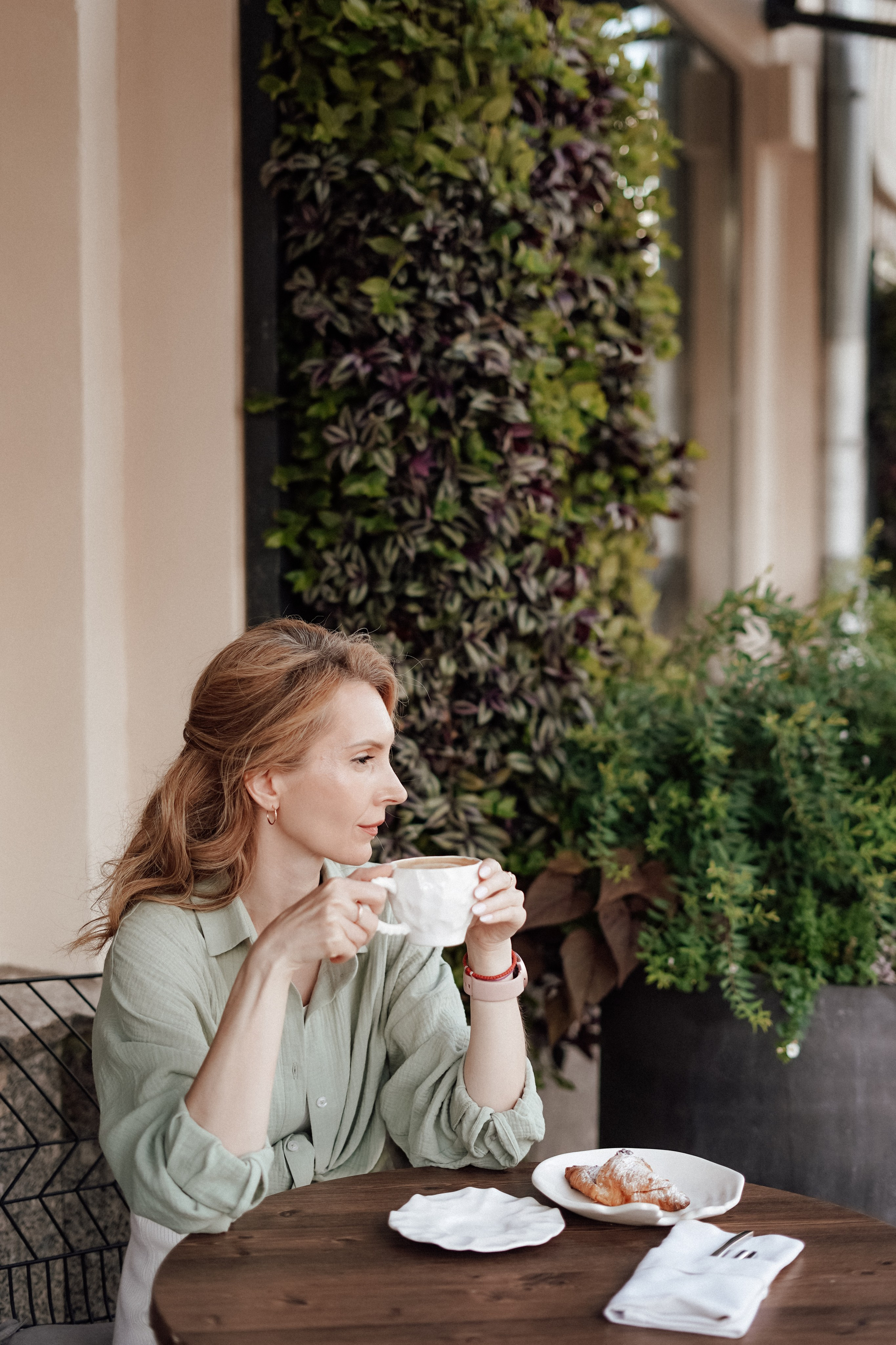 Арина на Чистых Прудах. Фотограф в Сочи и Абхазии | Фототуры | September Air