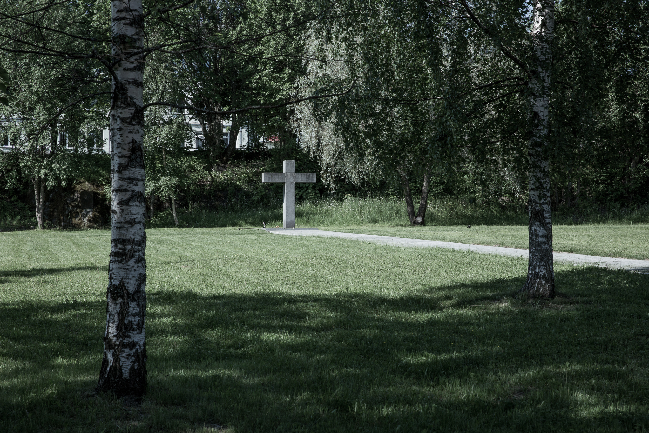 Opposite the house on Kirova 24 is the Finnish cemetery and memorial complex. The tombstones were removed during the Soviet period. Nowadays many Finns come here to honor the memory of their ancestors.