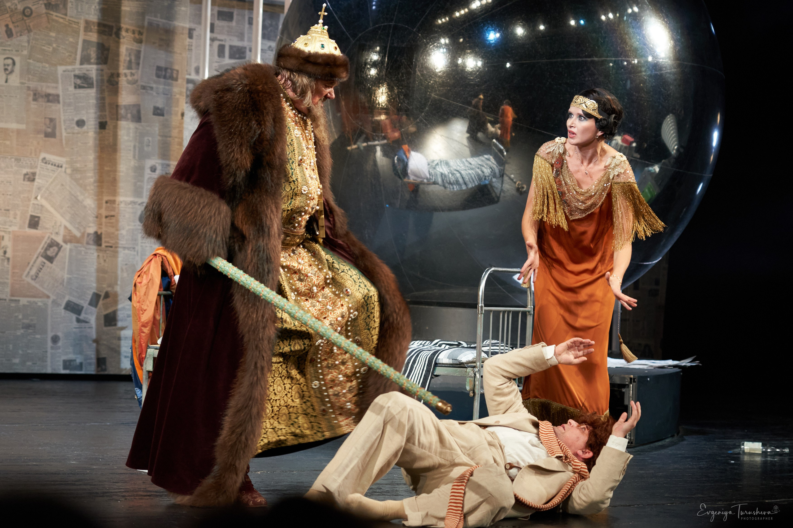 «Иван Васильевич» — премьера, открывшая сотый сезон Театра Сатиры. Фотограф Евгения Турушева