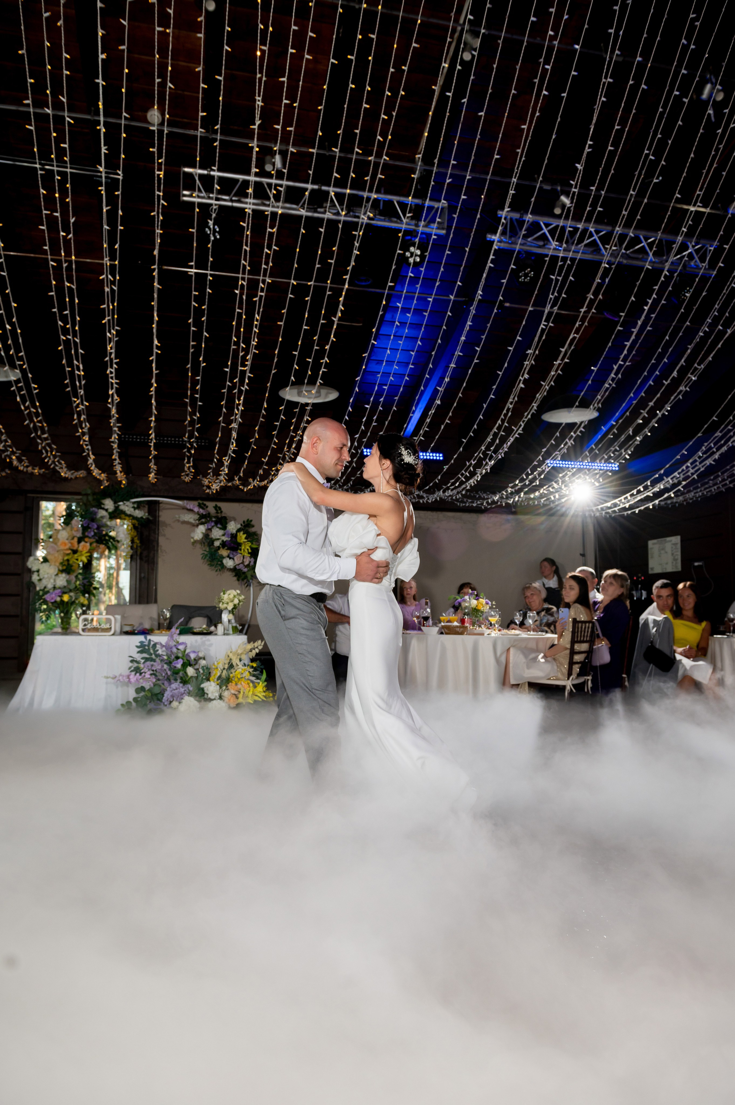 Летняя свадьба В Санкт-Петербурге и красивой выездной регистрацией Даши и Саши. Воздушная свадебная фотосессия в Петербурге. Портретный, семейный и свадебный фотограф в Санкт-Петербурге и в Пушкине Ширяев Денис