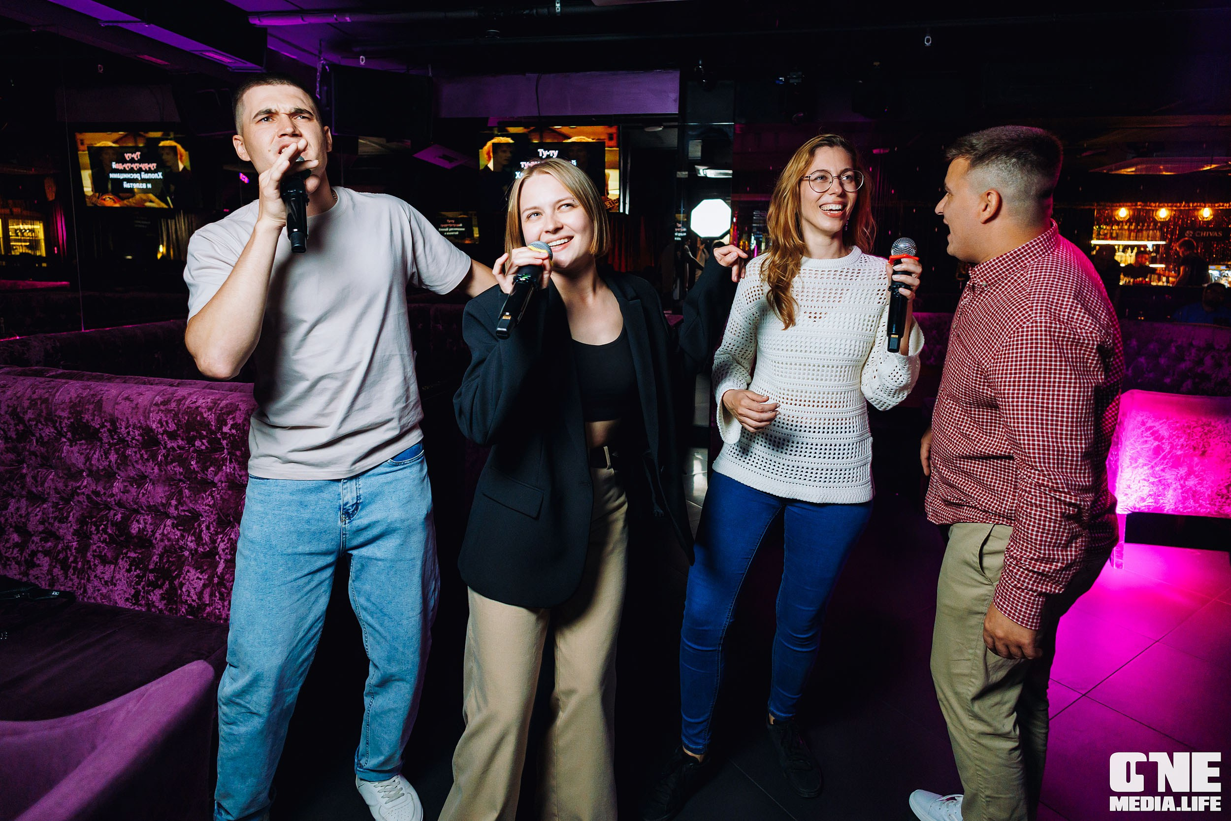 Фоторепортаж из караоке-клуба Эйфория. One Media Life: фоторепортажи, фотоотчеты с мероприятий и заведений