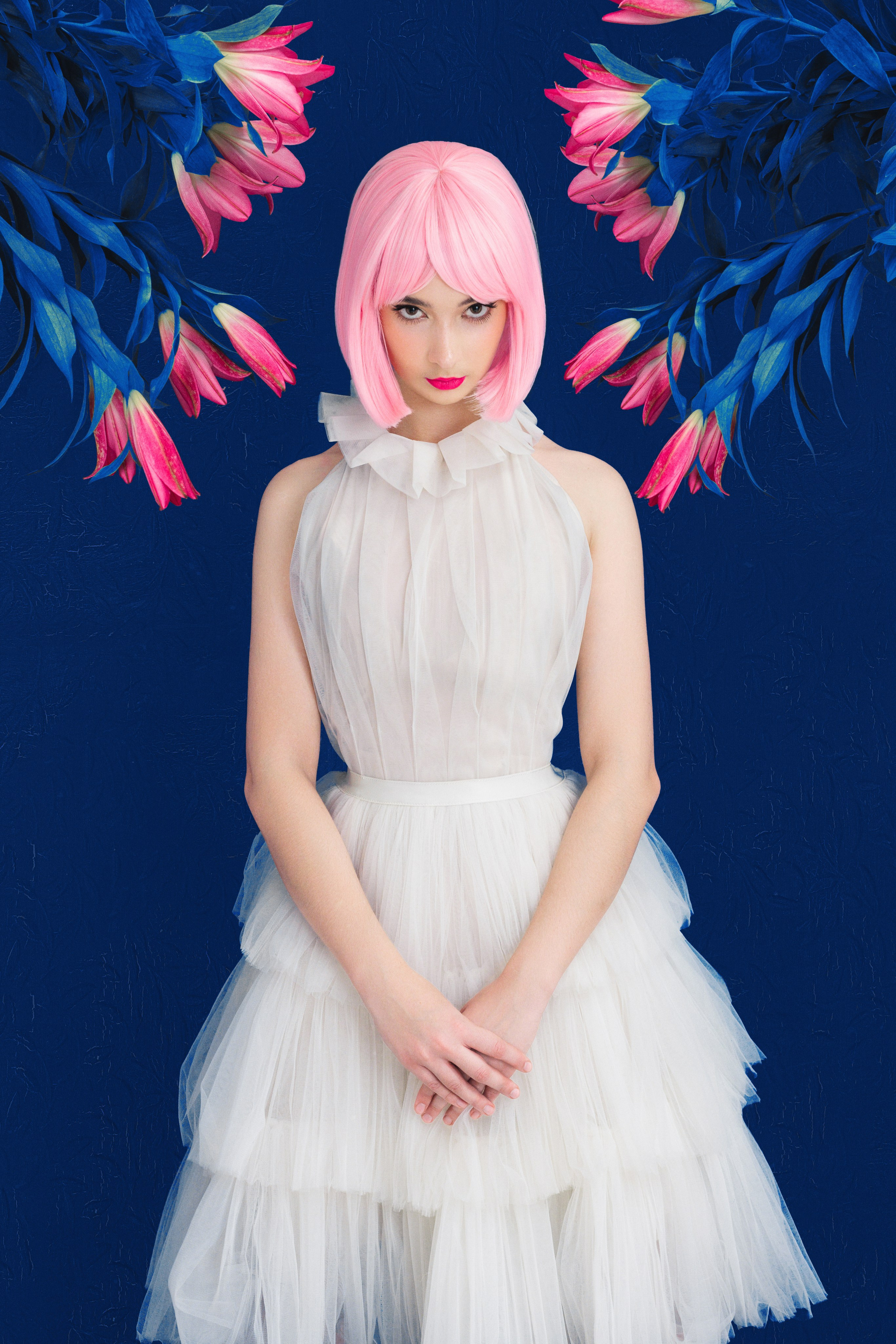 Художественная фотография, портрет девушки в розовом парике