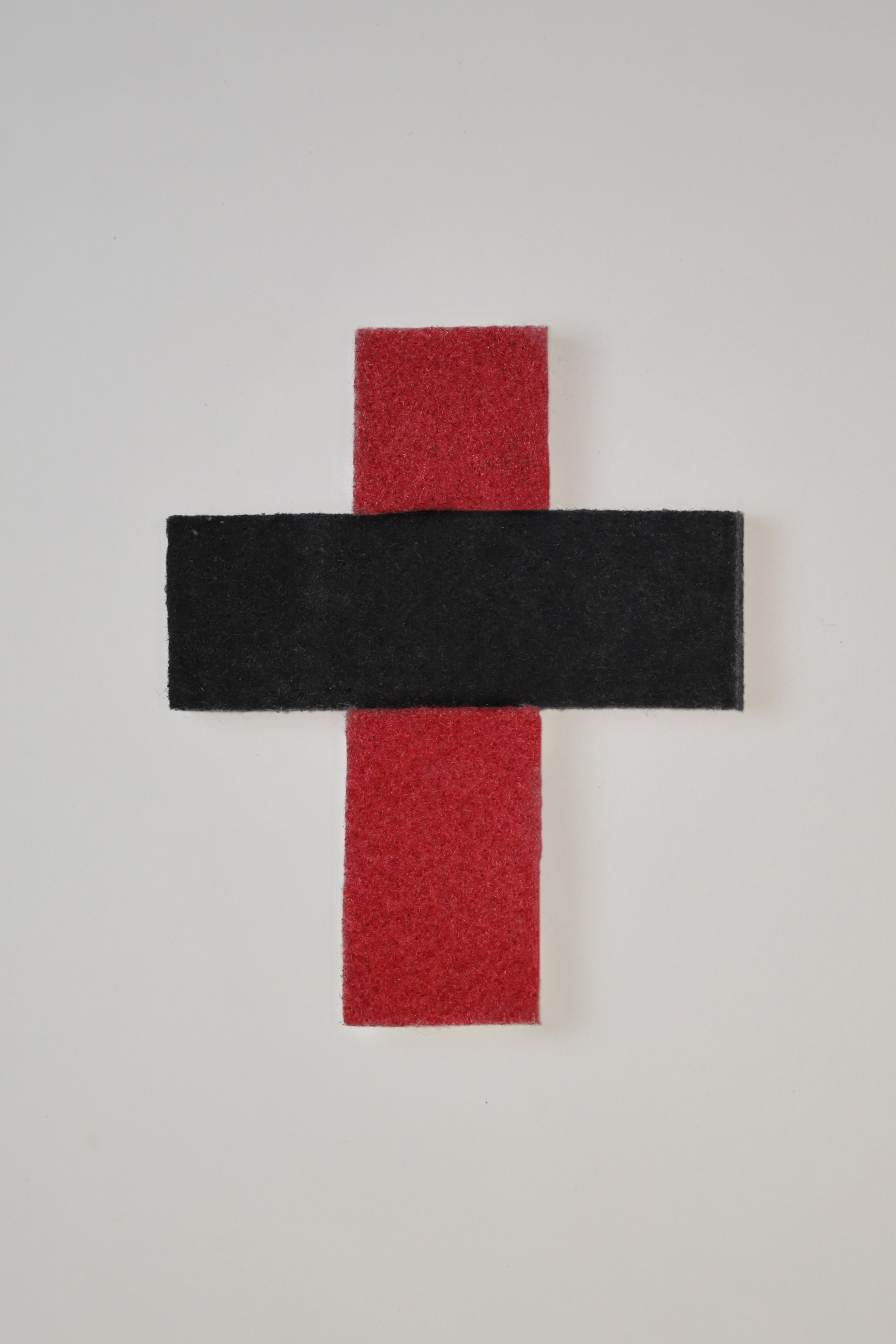 Малевич. Красно-чёрный крест