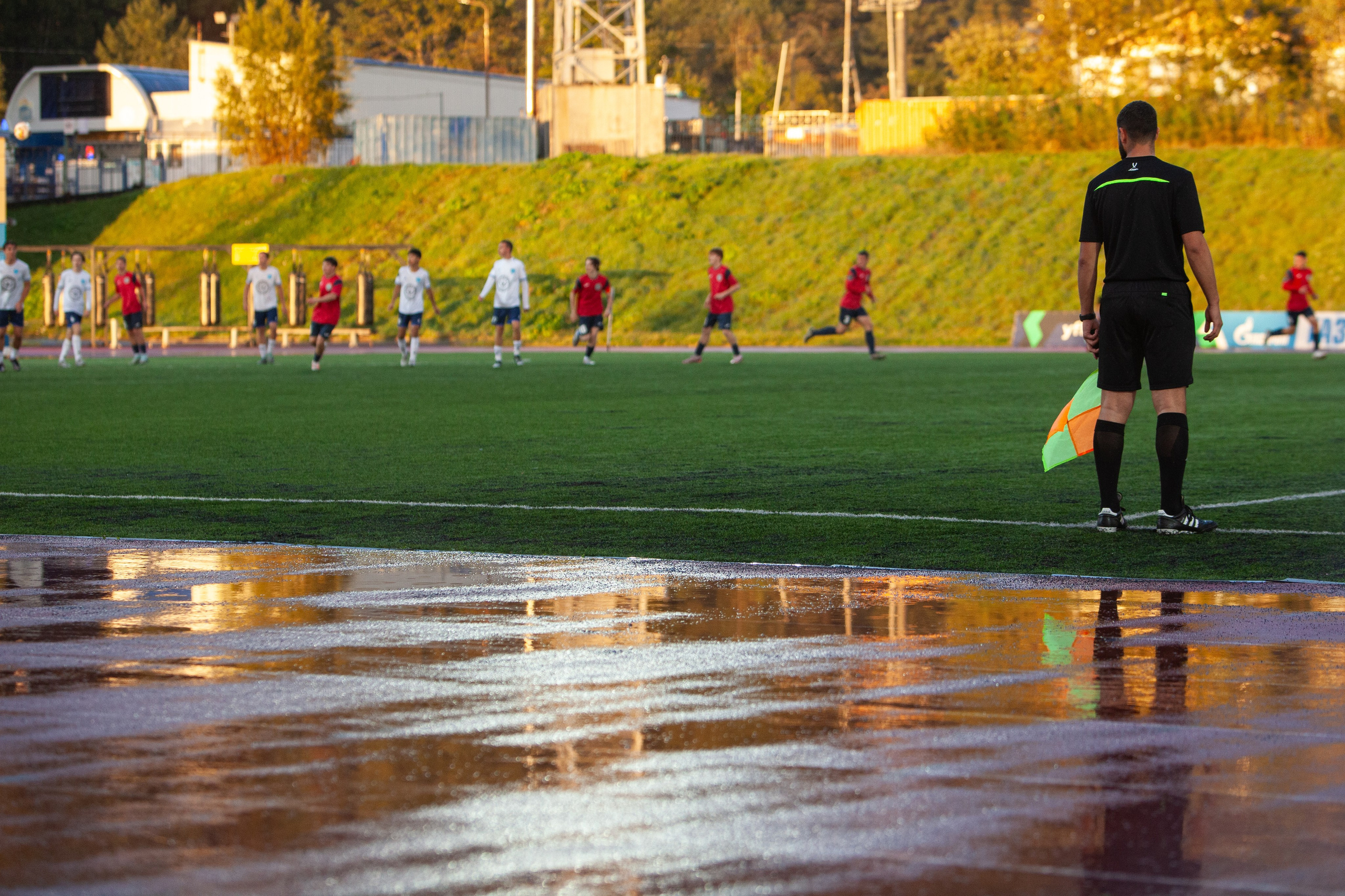 Матч юношеской футбольной лиги между командами СШ «Сахалин» и «СШОР № 1» (Комсомольск-на-Амуре) (U-18). Кутузов Евгений Фотограф в Южно-Сахалинске